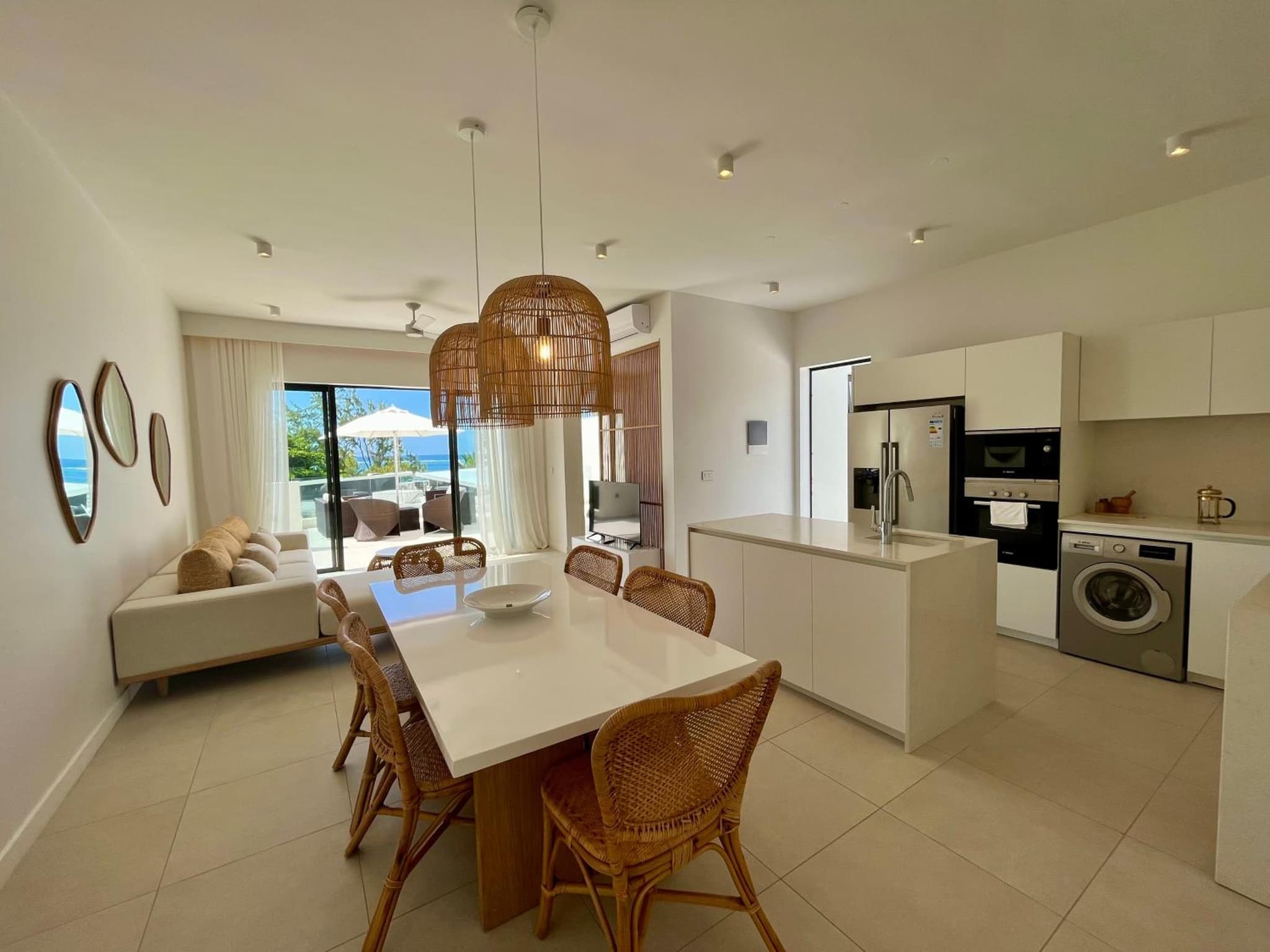 Exclusive beachfront penthouse photo 9