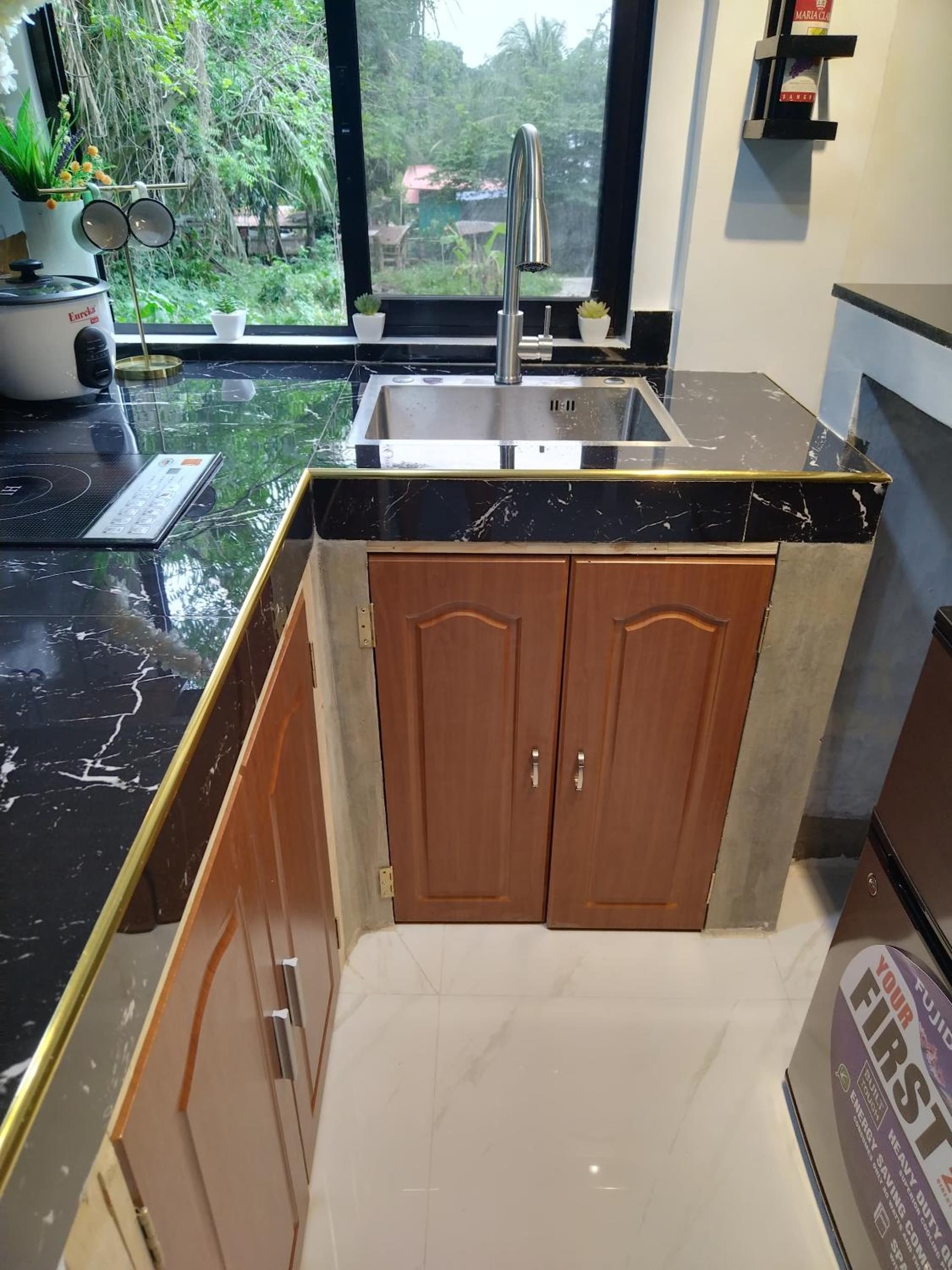 Tiny House Loft Style photo 9