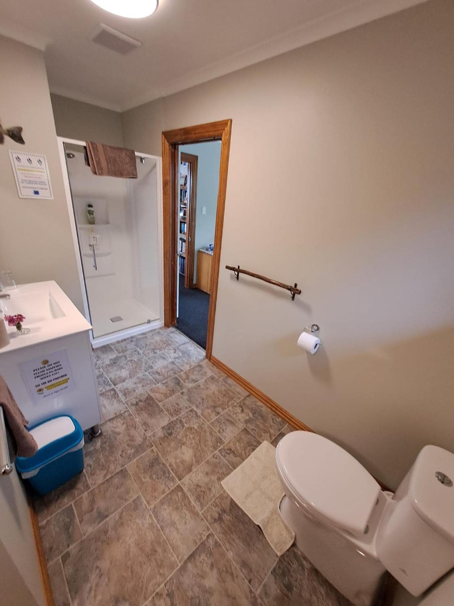 Koru Beachfront Holiday Cabins & Hot Tub photo 3