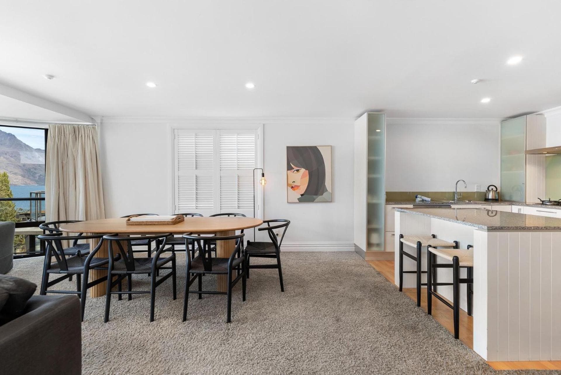 Beacon Lakeside Luxury 908 - 3 Bedroom photo 4