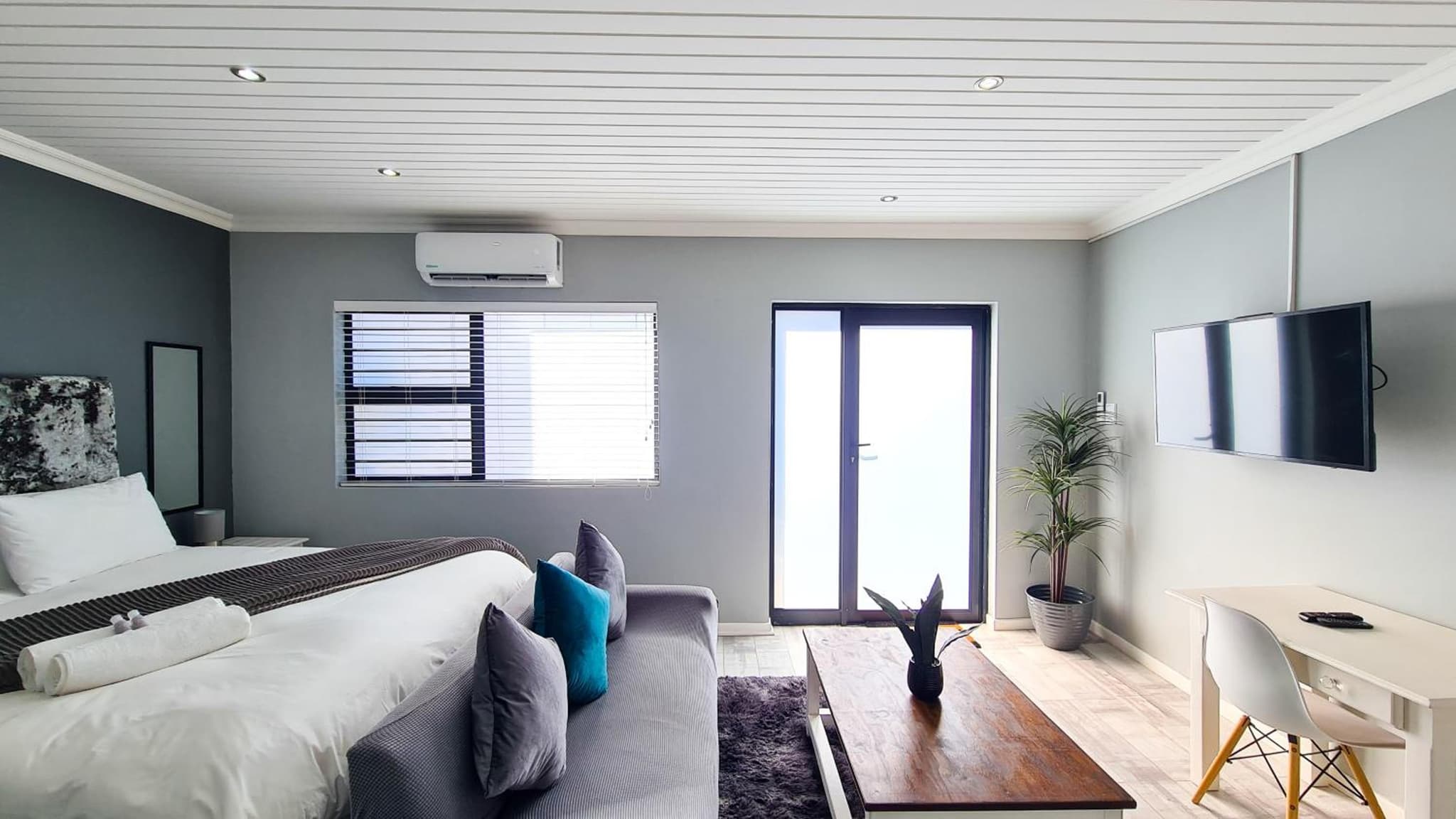 Lido Living photo 2