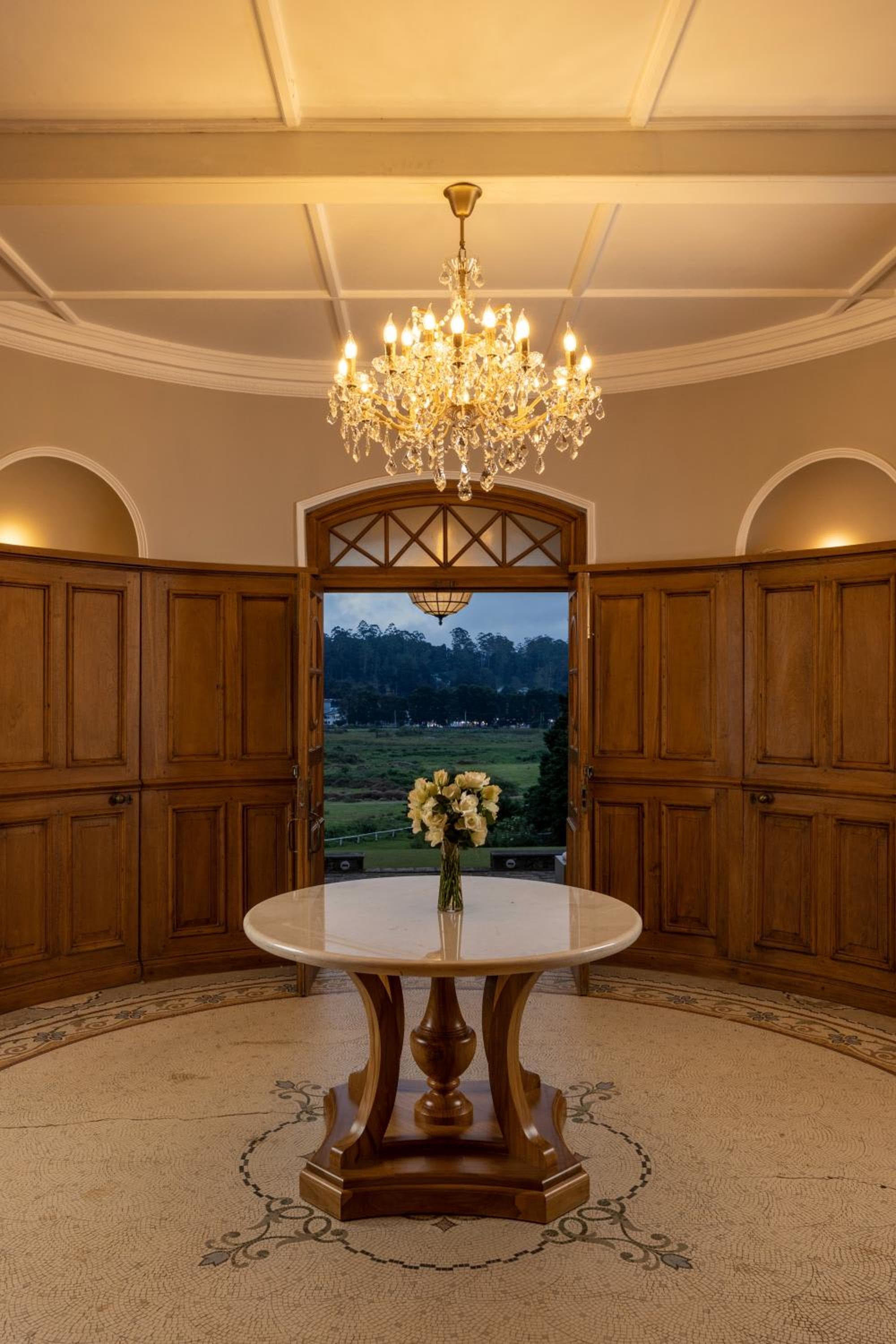The Bellwood Manor photo 7