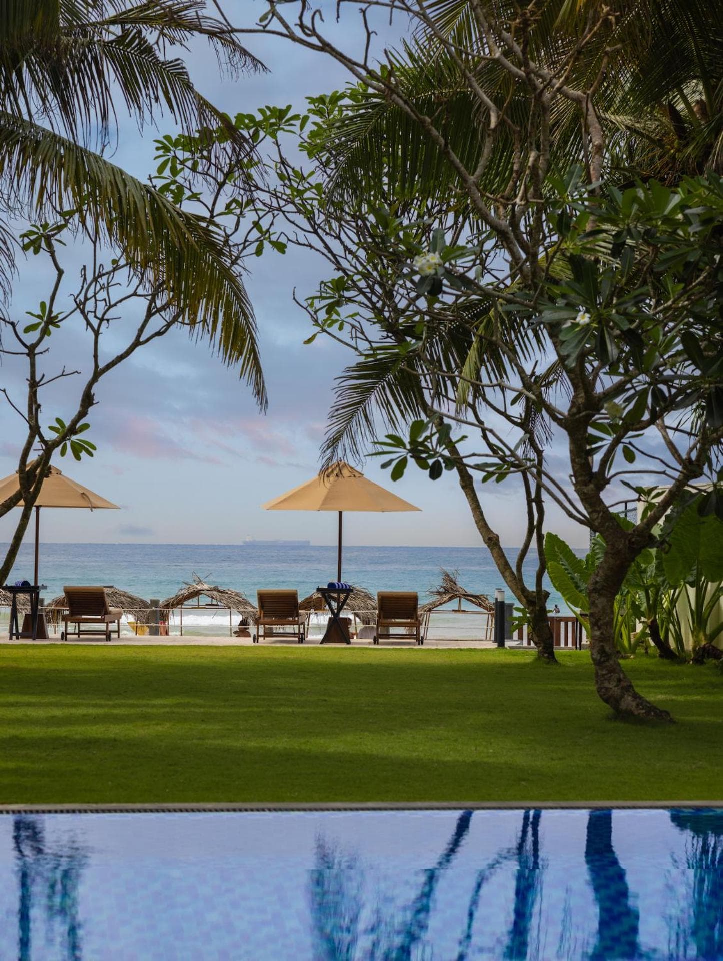 Teal Ahangama - Beach Front Villa photo 9