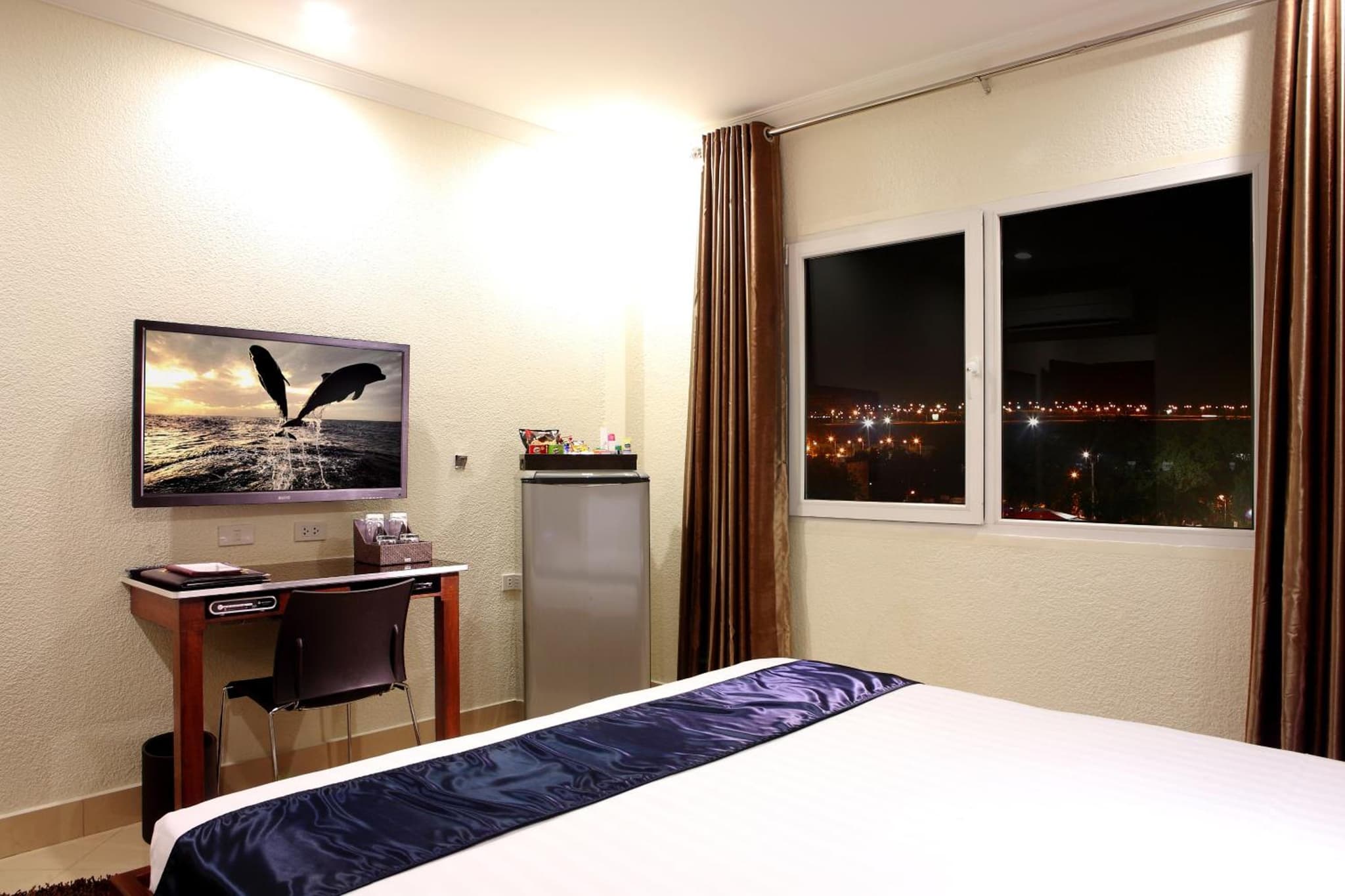 Queens Hotel Angeles City photo 4