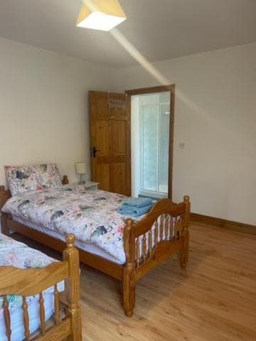 Hillside House - Rose Cottage photo 3