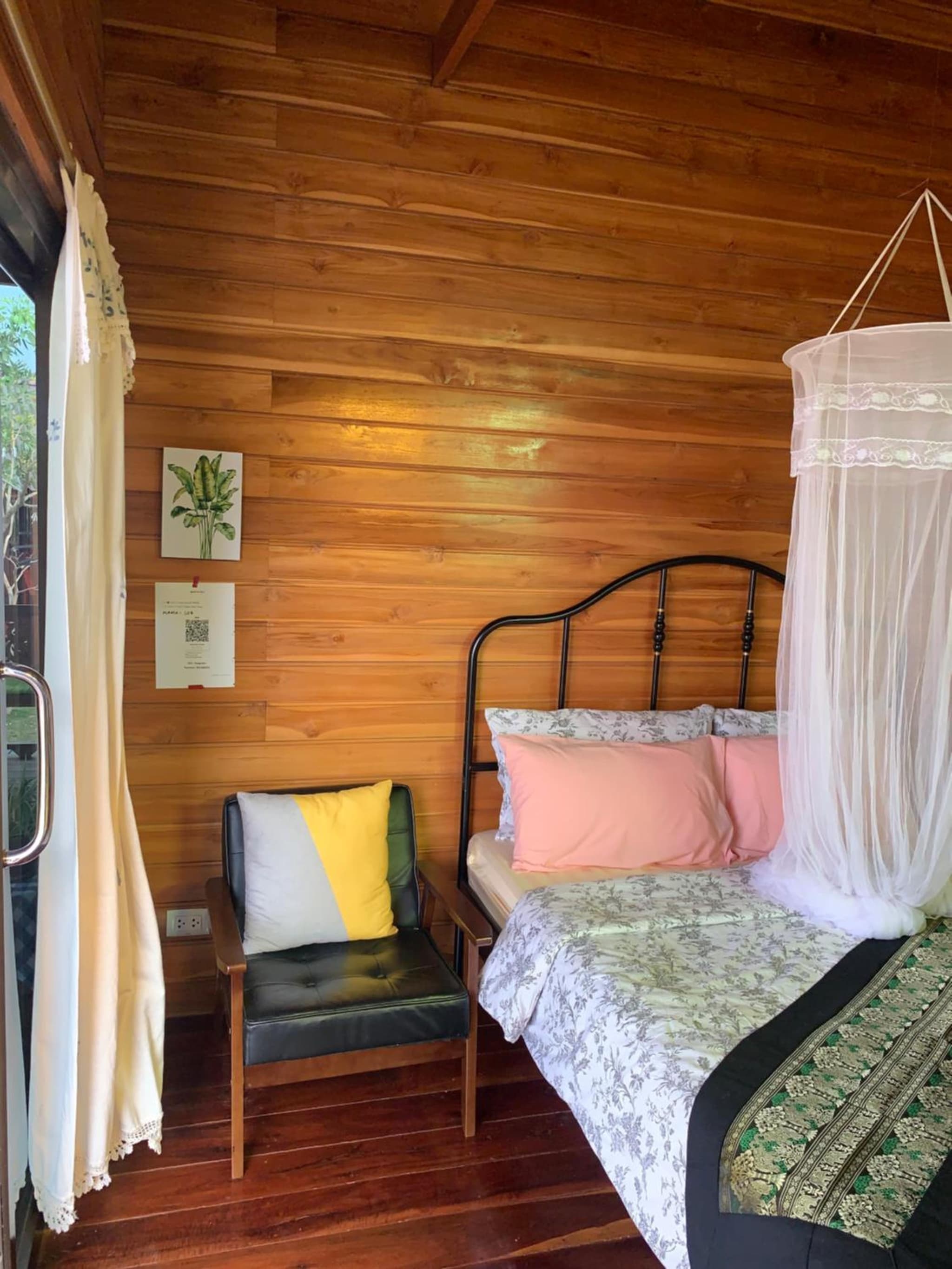 Rang Robin Farmstay for 4 with pool photo 8
