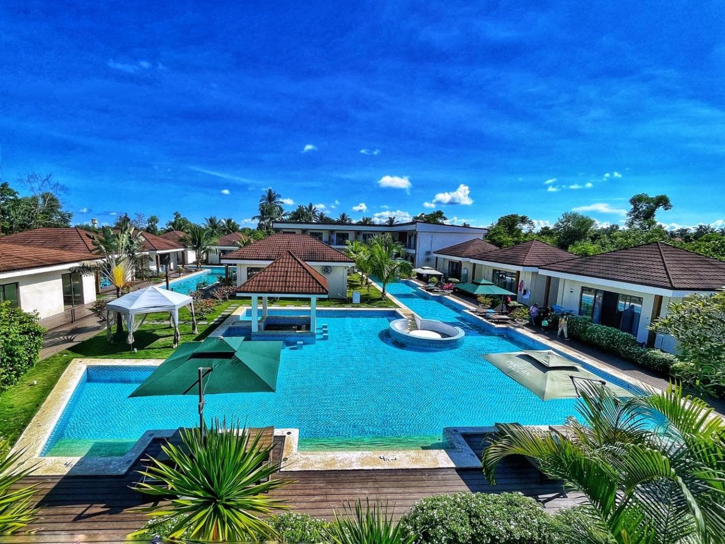 Amphitrite Resort
