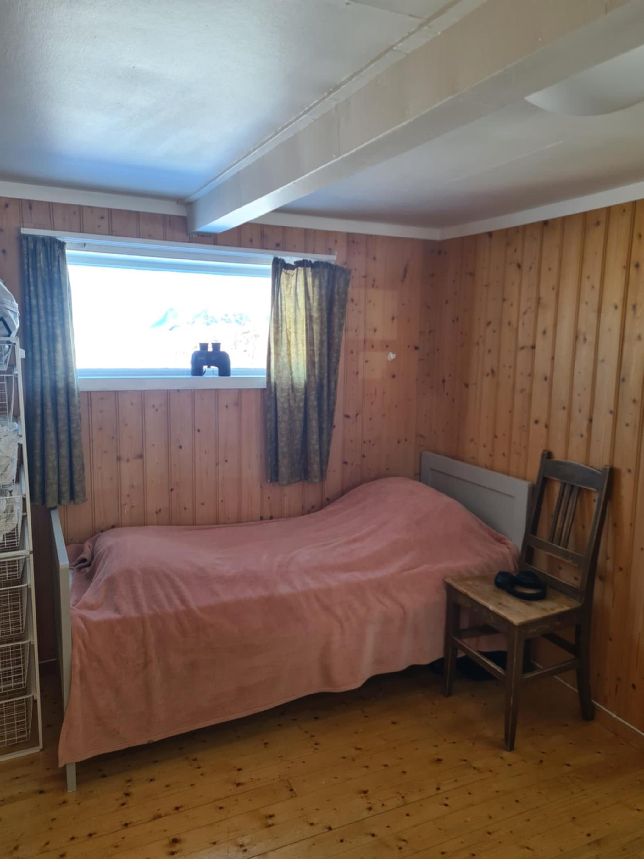 Lite hus ved sjøen photo 3