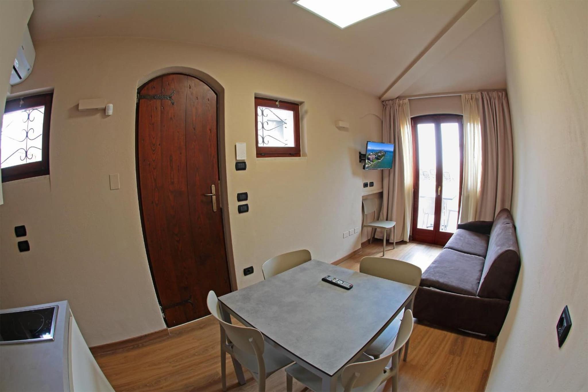 Smeraldo dip Villa Canneto photo 8