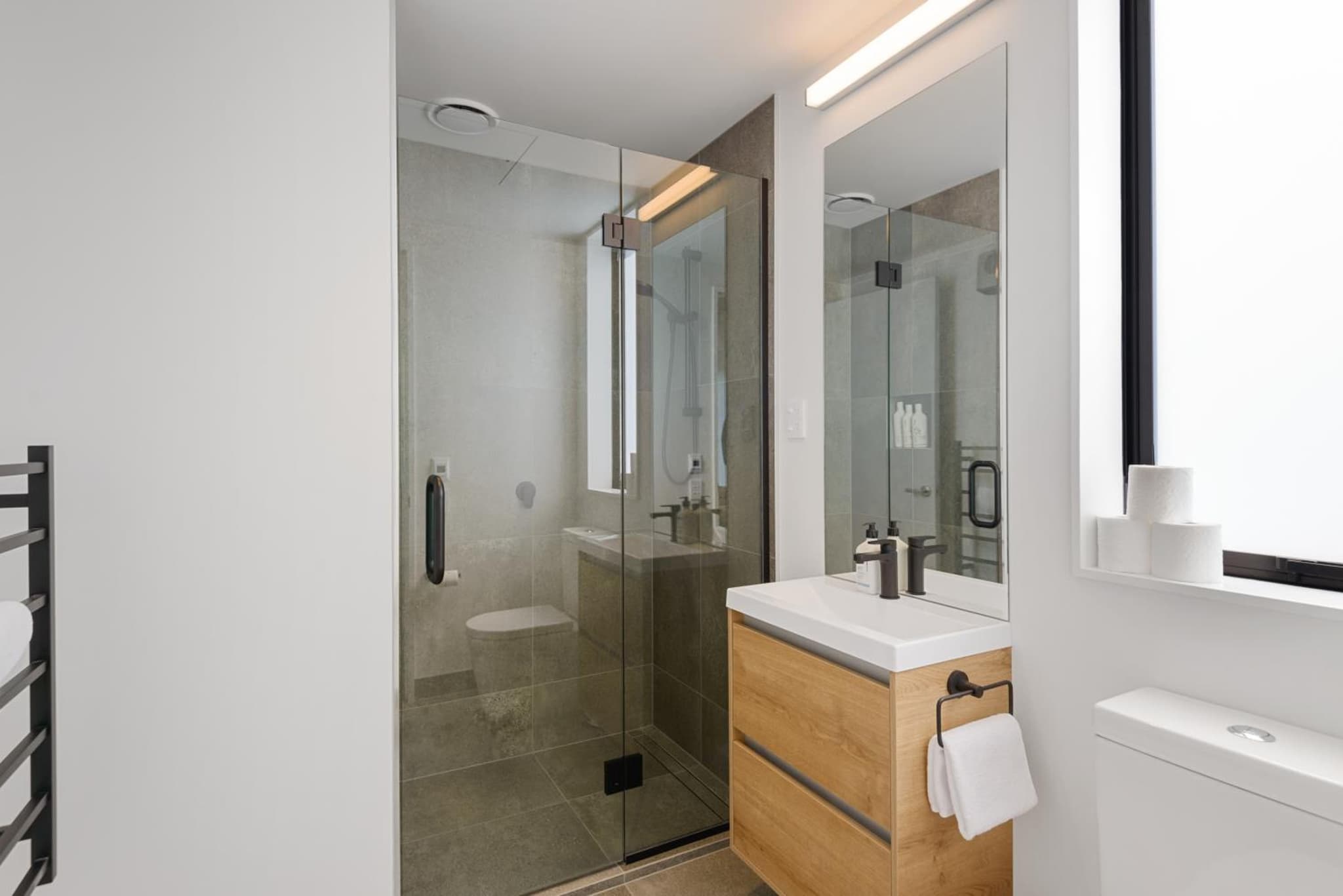 Latimer View Apartment photo 4