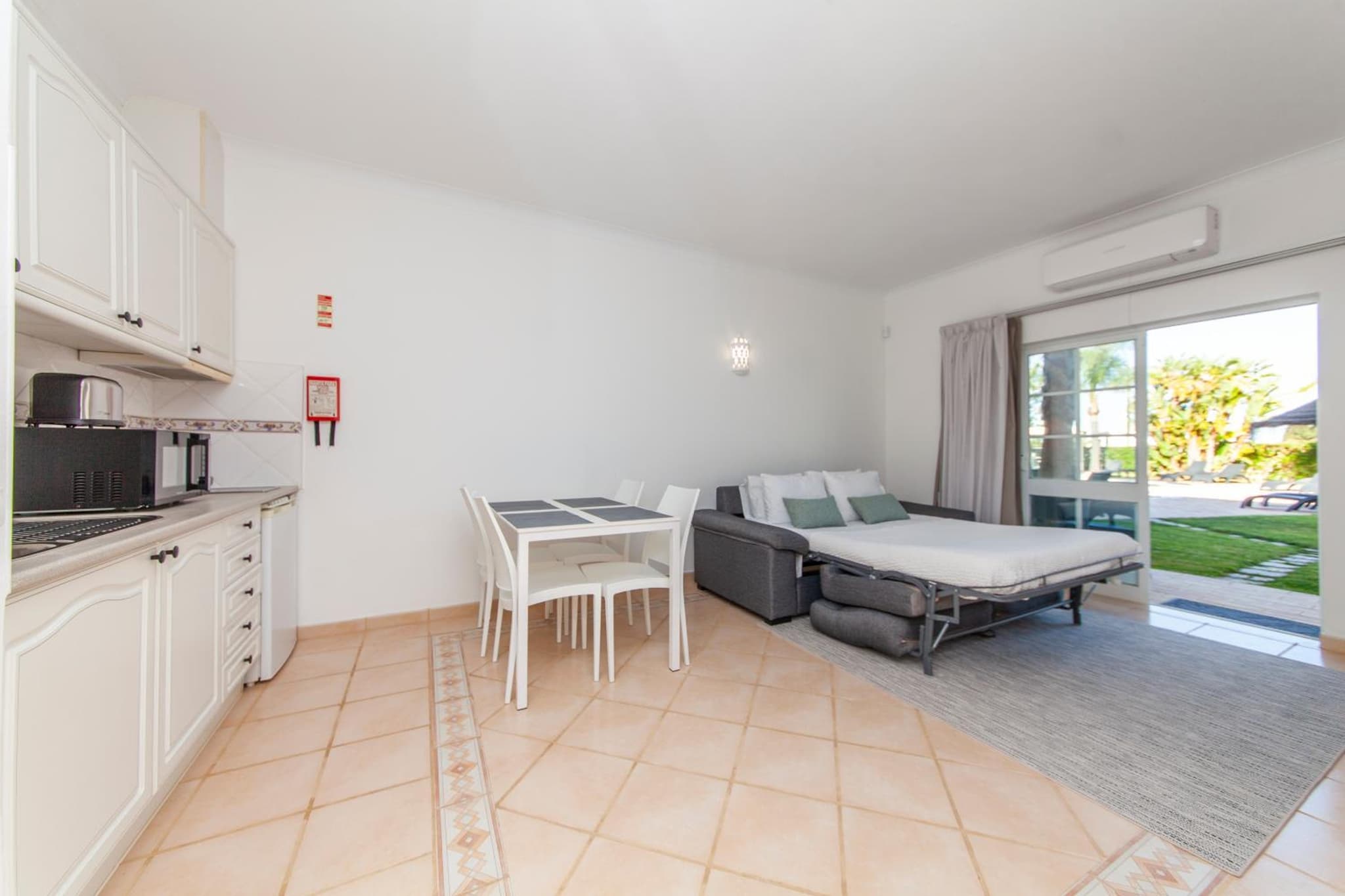 Atalaia Sol Aparthotel - tennis & heated pool in winter photo 5