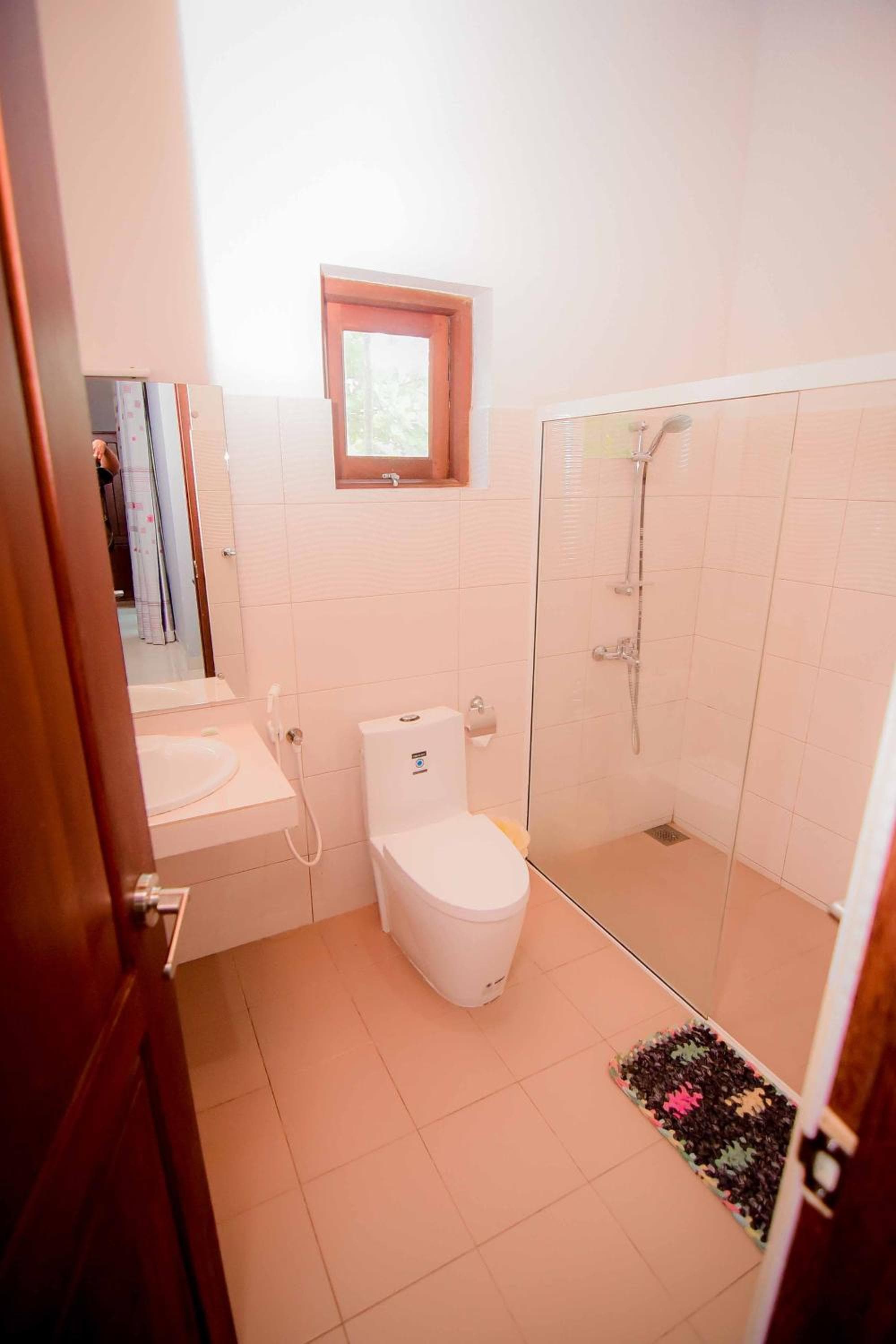 Airport Villa photo 7
