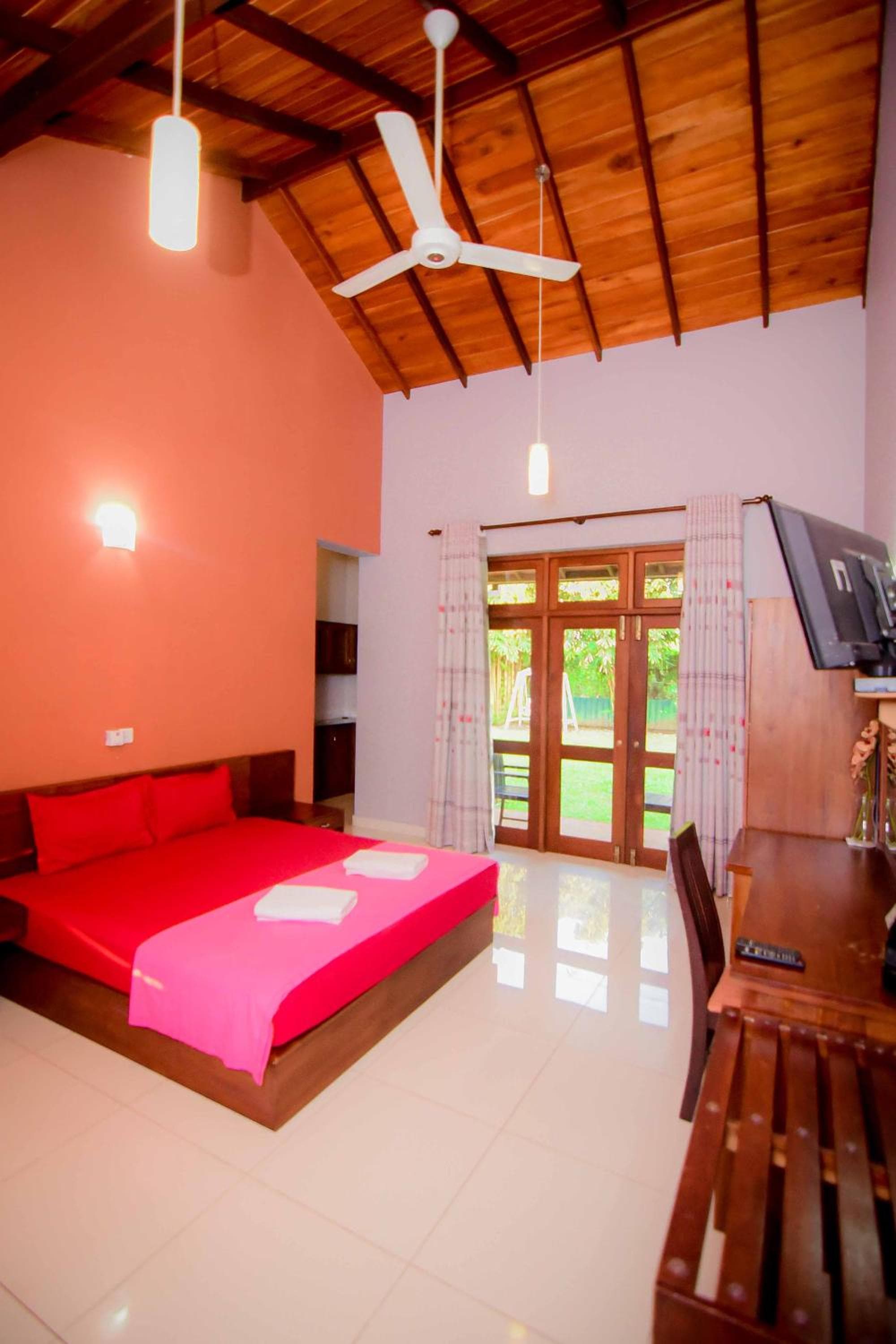 Airport Villa photo 2