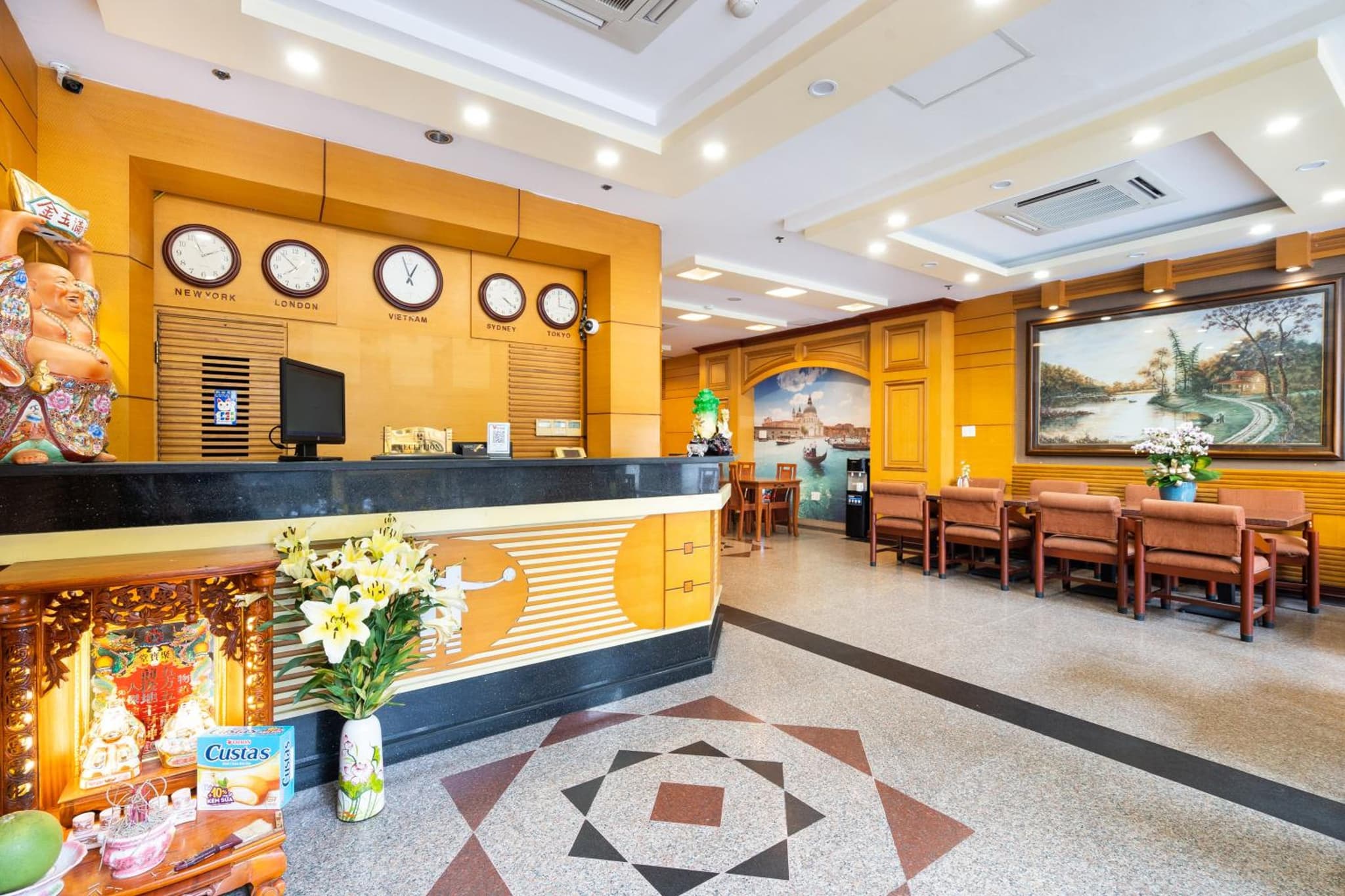 LUCASTA SAIGON Hotel photo 8