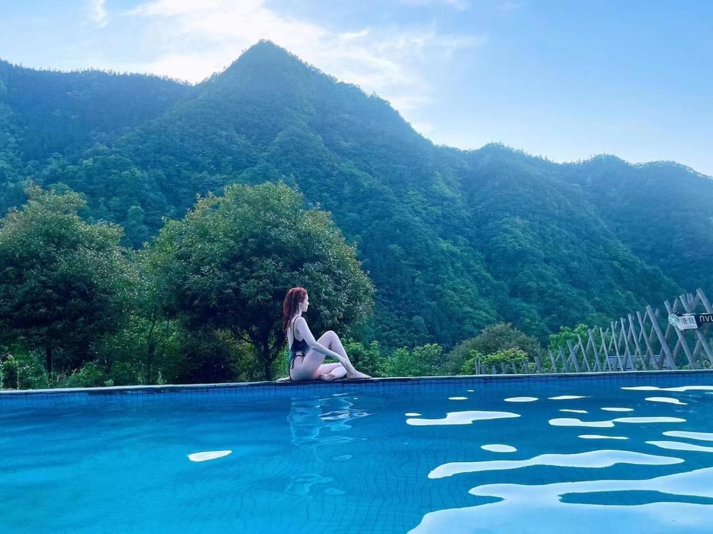 Zhangjiajie National Park Nvue Resort Free Laundry & Dry Service,Free One Way Pick Up Over 2 Night, Customizing Tour Plan