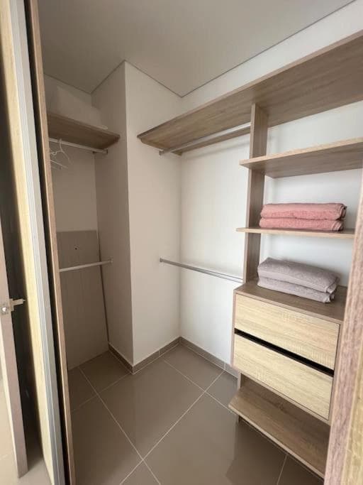 Apartamento Moderno y lujoso con vista al mar Piso 1903 - cerca a ciudad amurallada photo 2