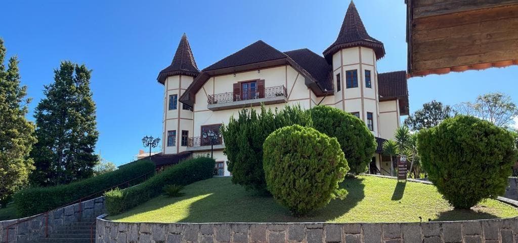 Chateau Palace Hotel