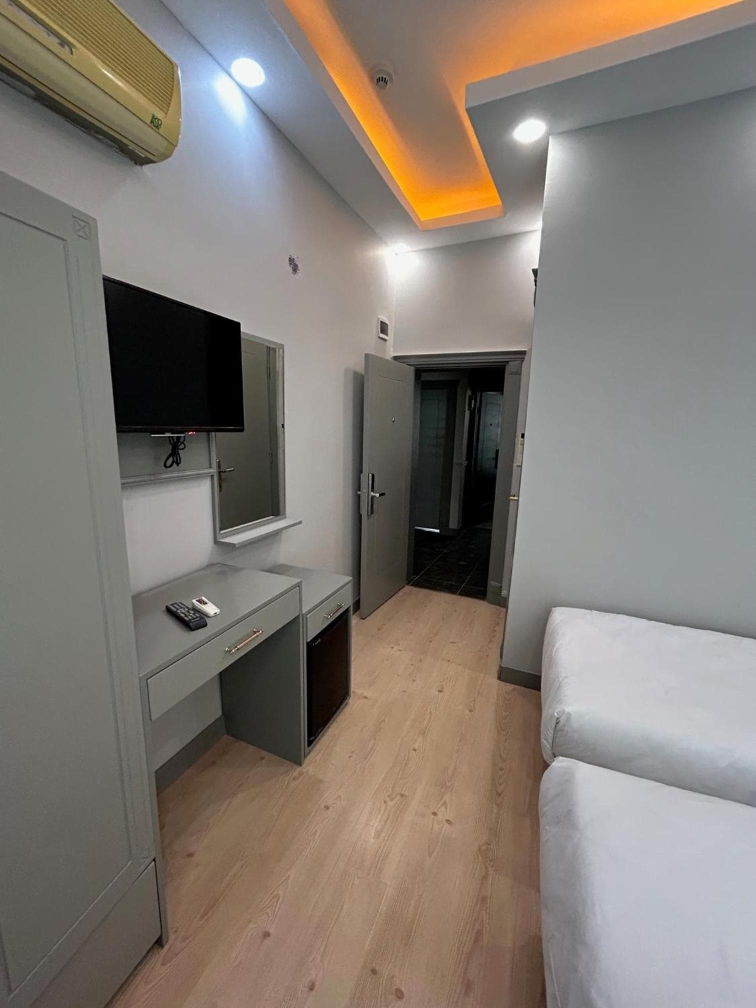 Crowned Plus Hotel photo 6