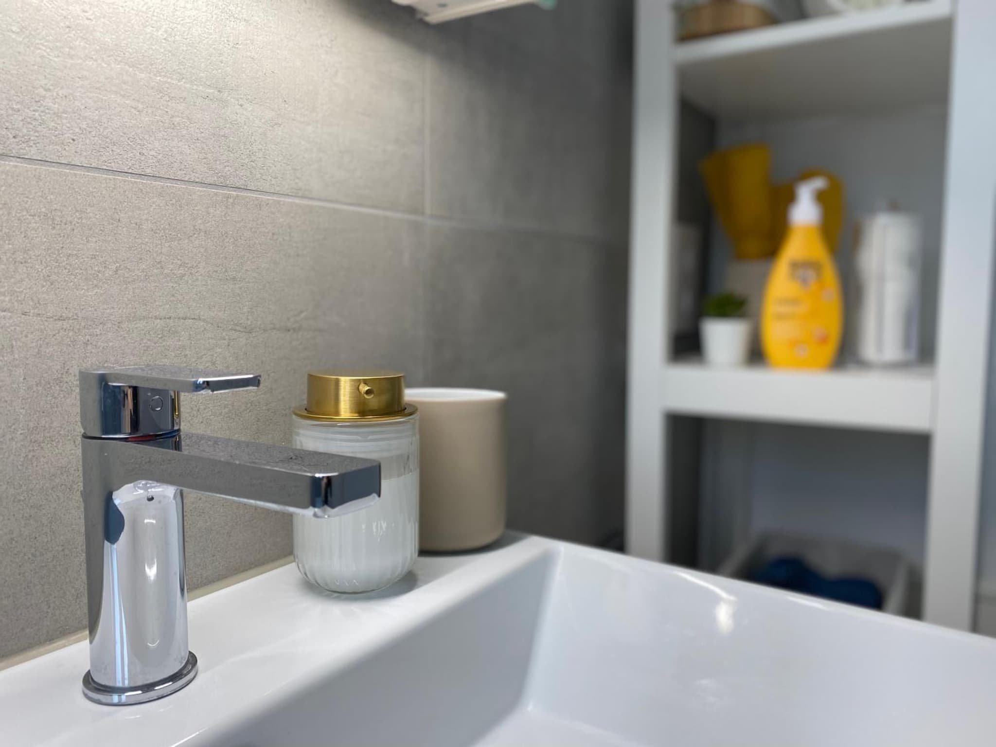 GLAD Spot - Liestal - 10 min from Basel - Central, Design, Modern photo 2