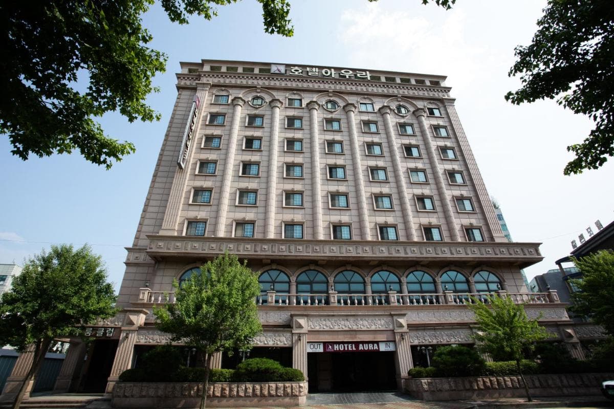 Aura Tourist Hotel