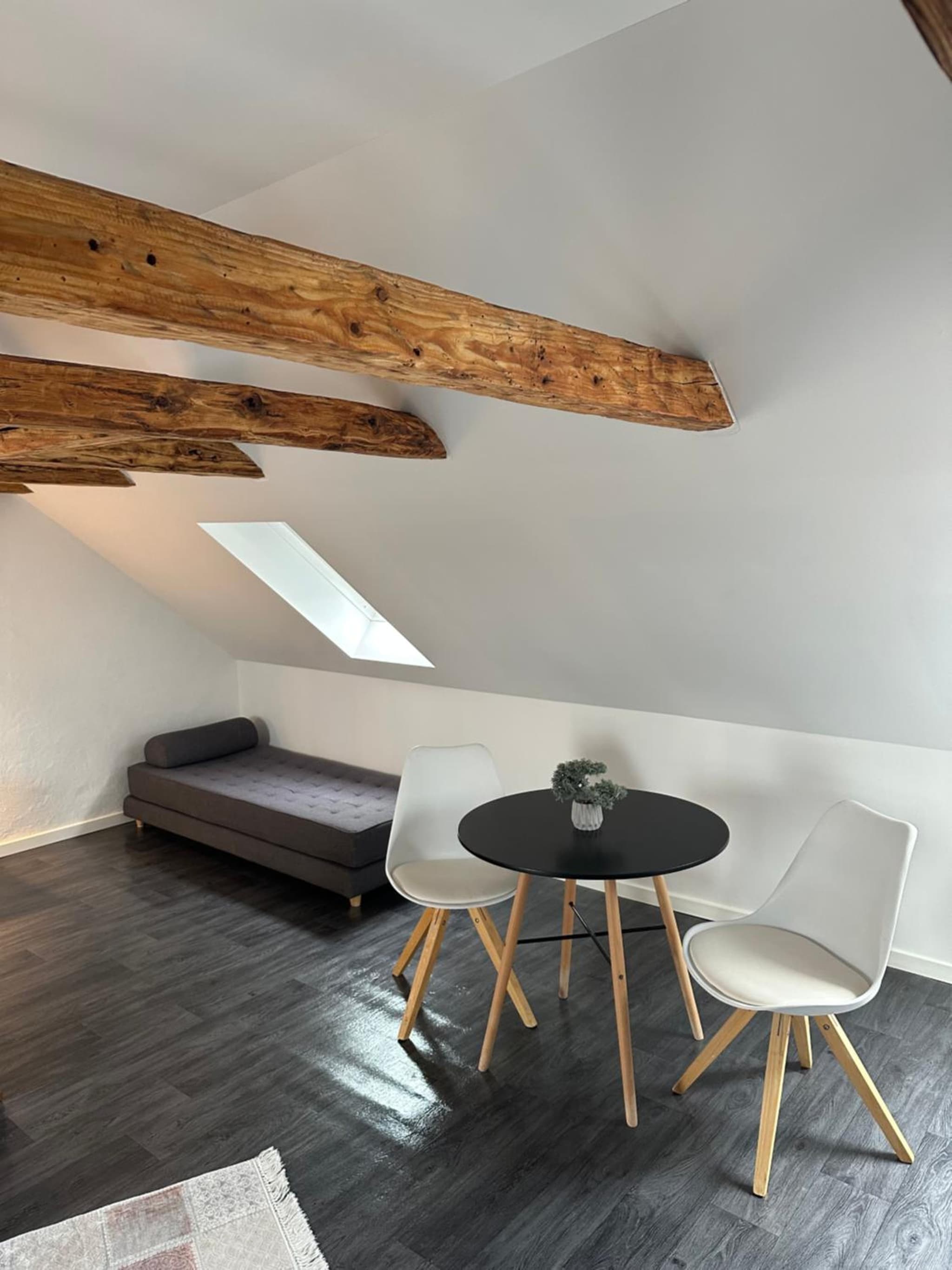 Attic Room photo 3