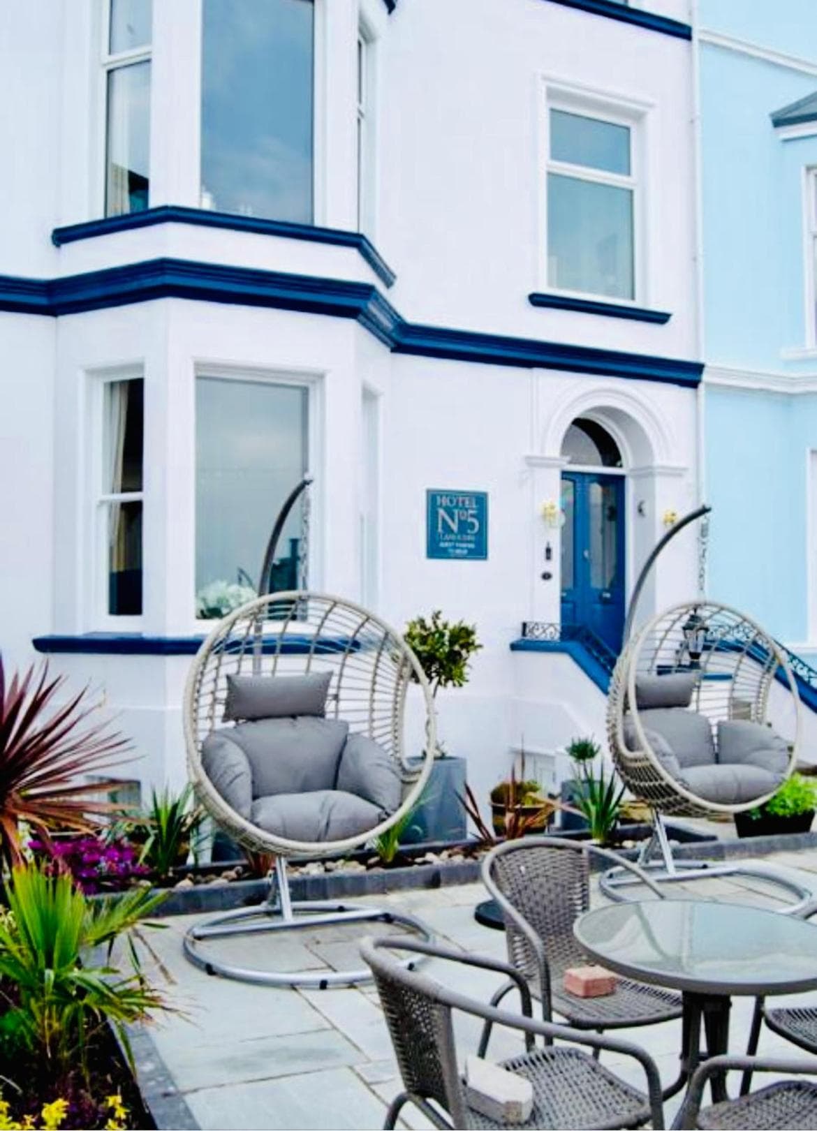 Hotel No5, Beachfront with Free Private Car Park