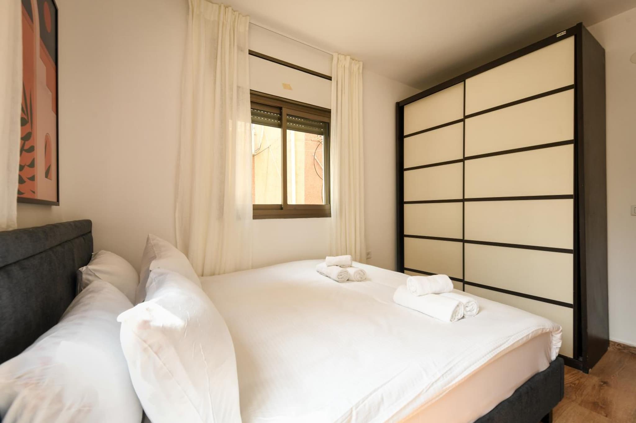 Mamad Beachside 2BR Walk 4 Min Parking photo 8