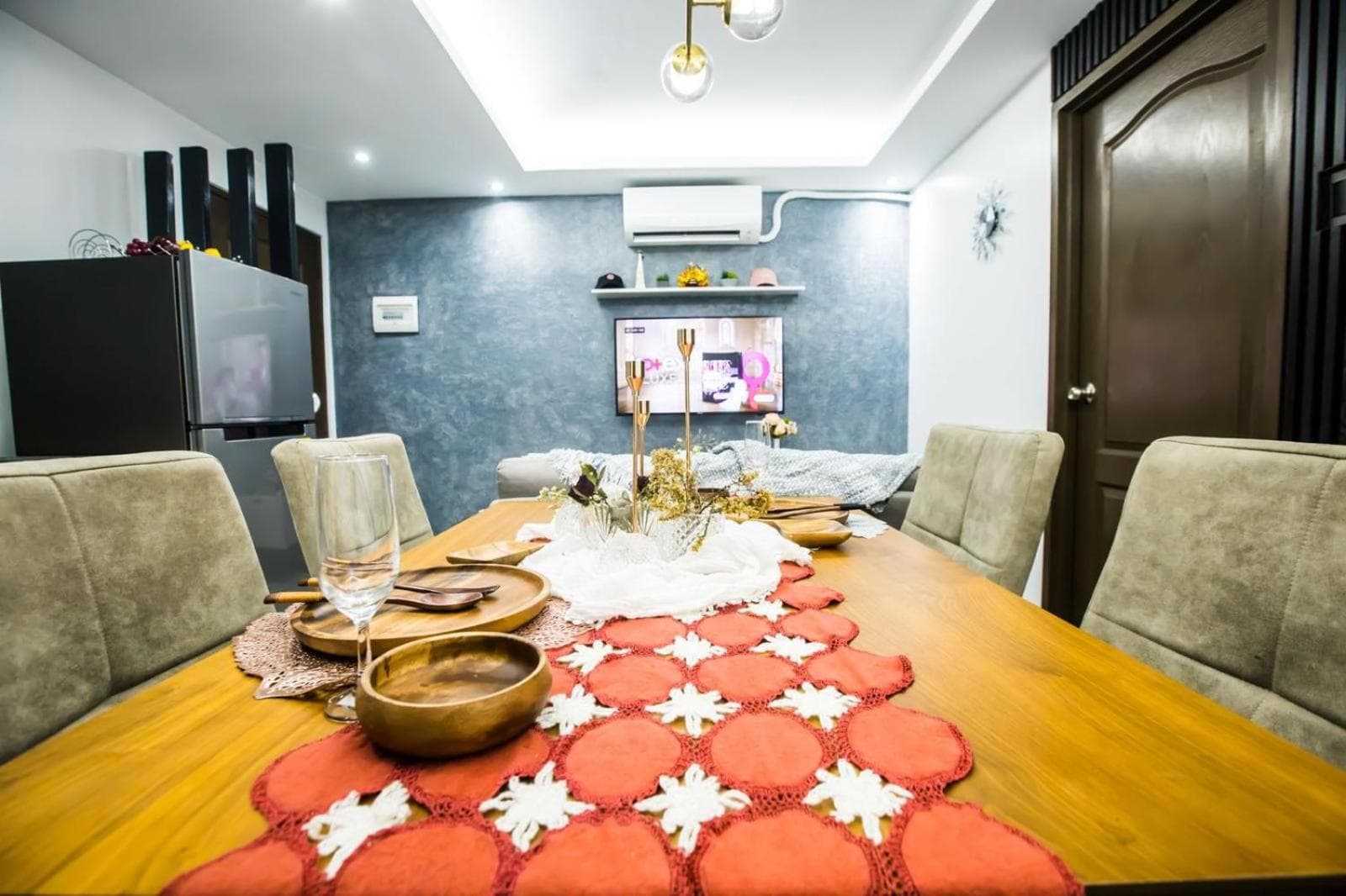 One Oasis 2BR Condo in Mabolo-near SM, Ayala, IT park photo 2