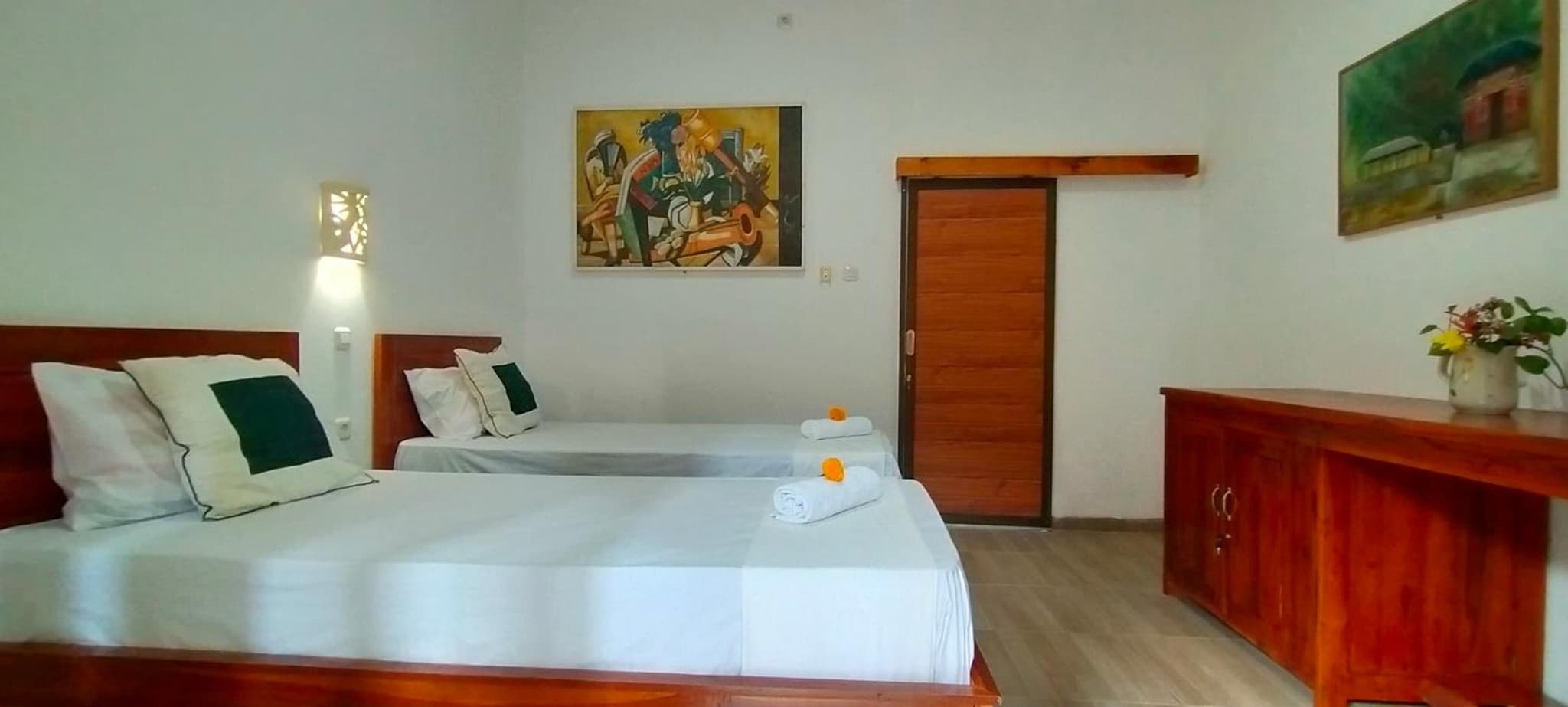 Tunjung guest house lovina beach photo 3