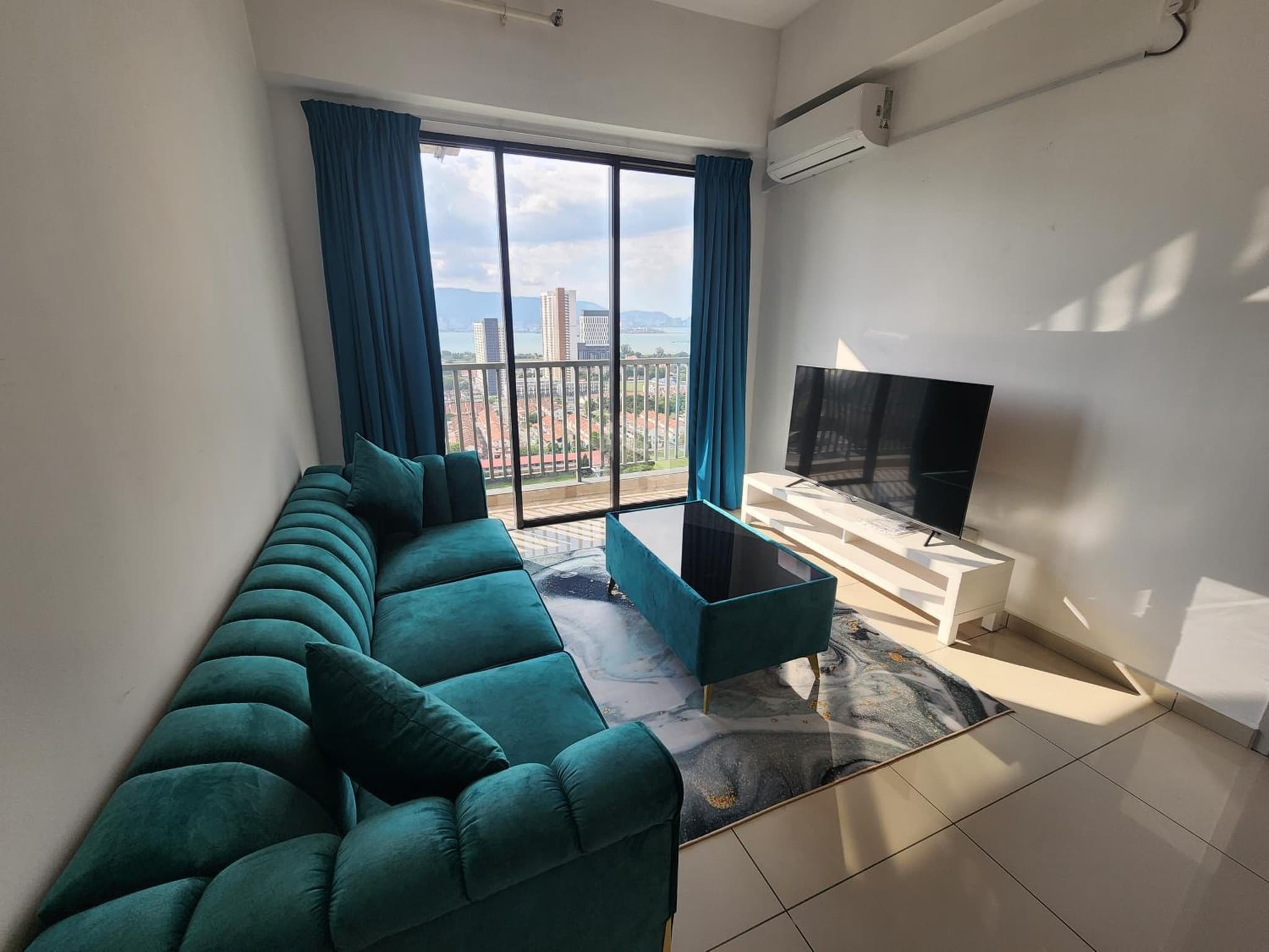 Praicon Executive Suite photo 9