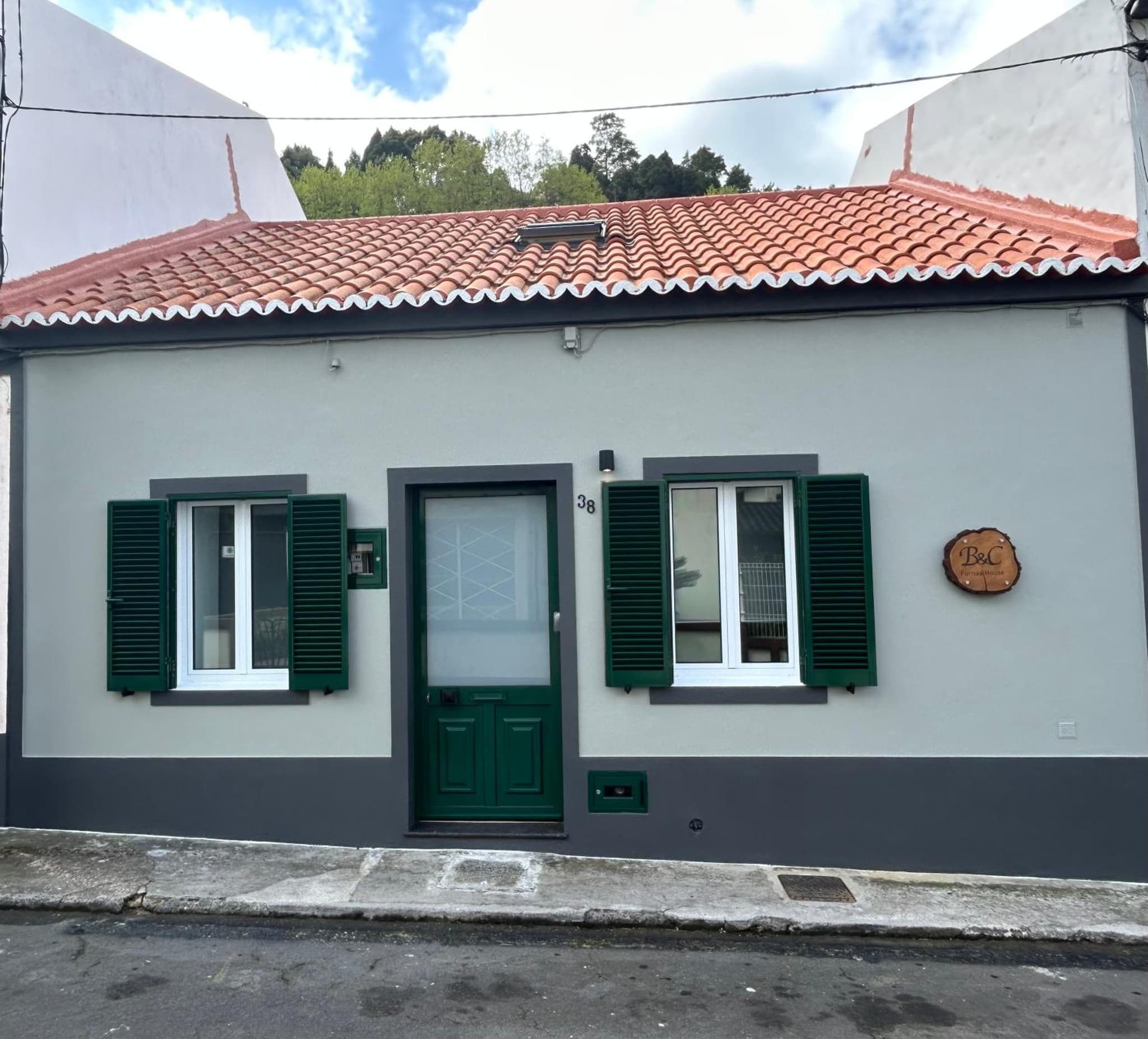 B&C Furnas House