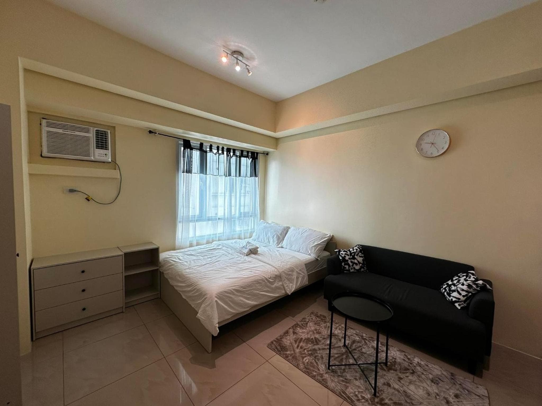 Modern Condo Living in Makati photo 6