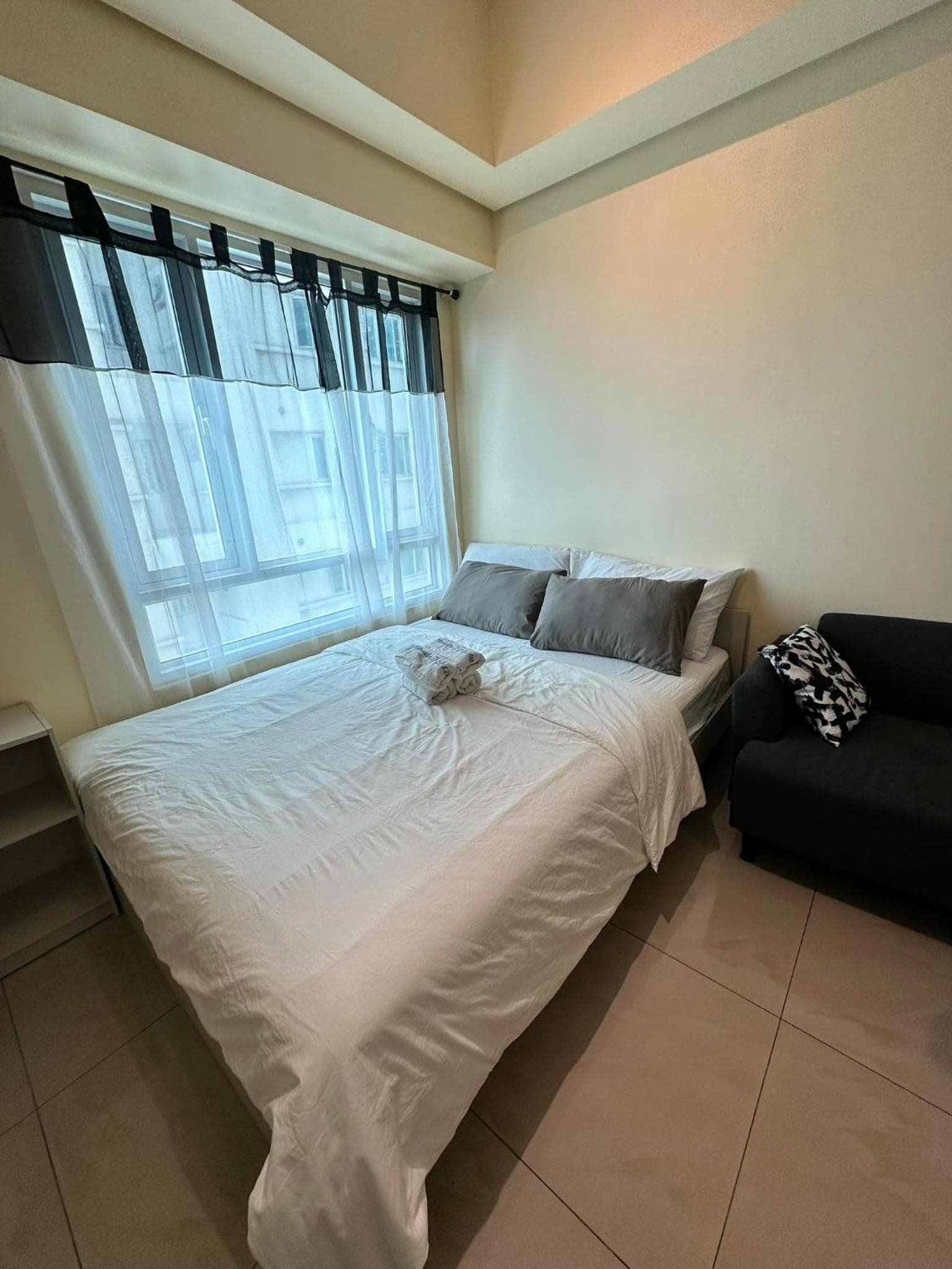 Modern Condo Living in Makati photo 4