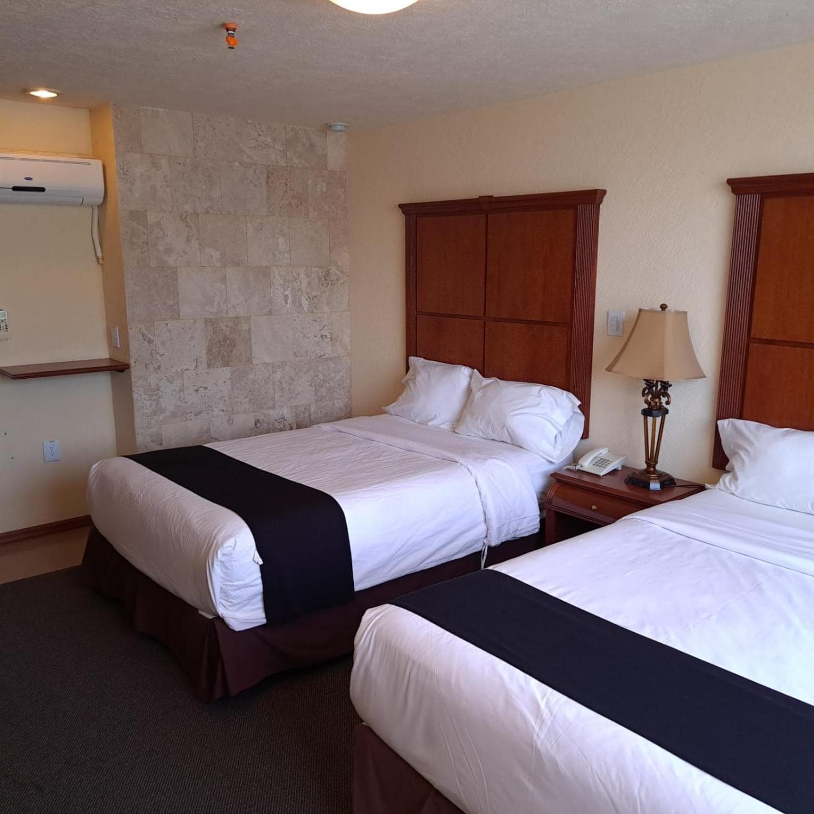 Howard Johnson by Wyndham Toluca photo 9