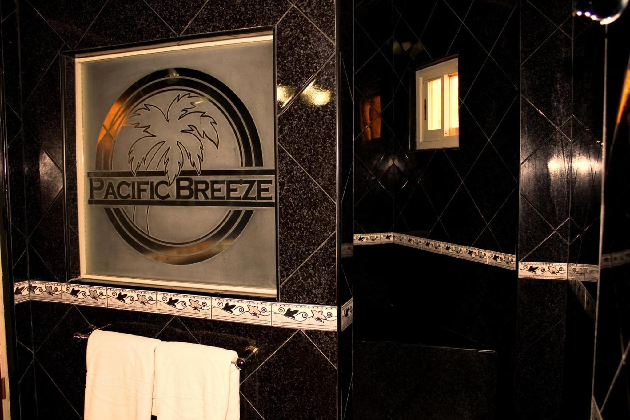 Pacific Breeze Hotel and Resort photo 5