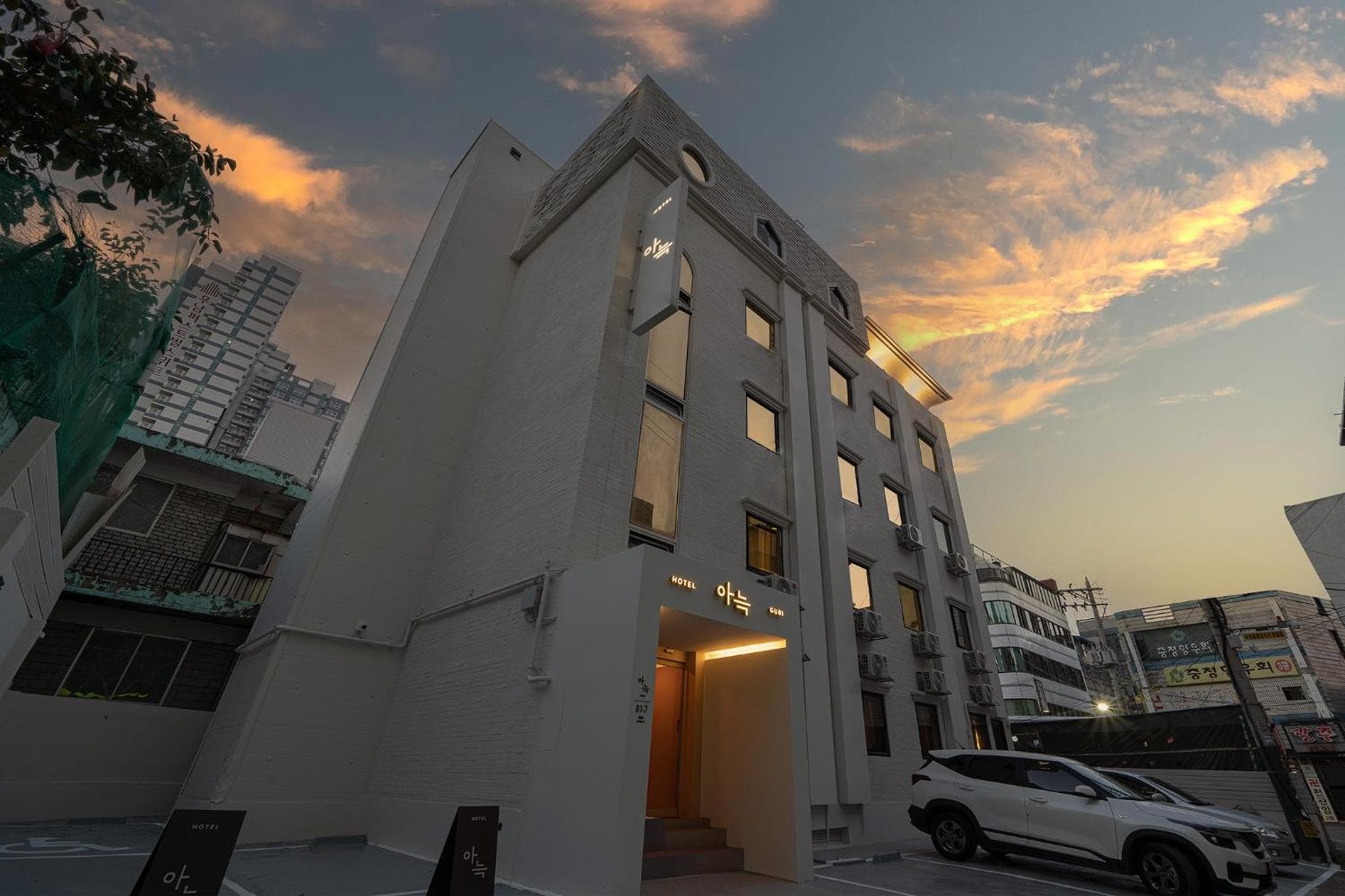 Anook Hotel Guri