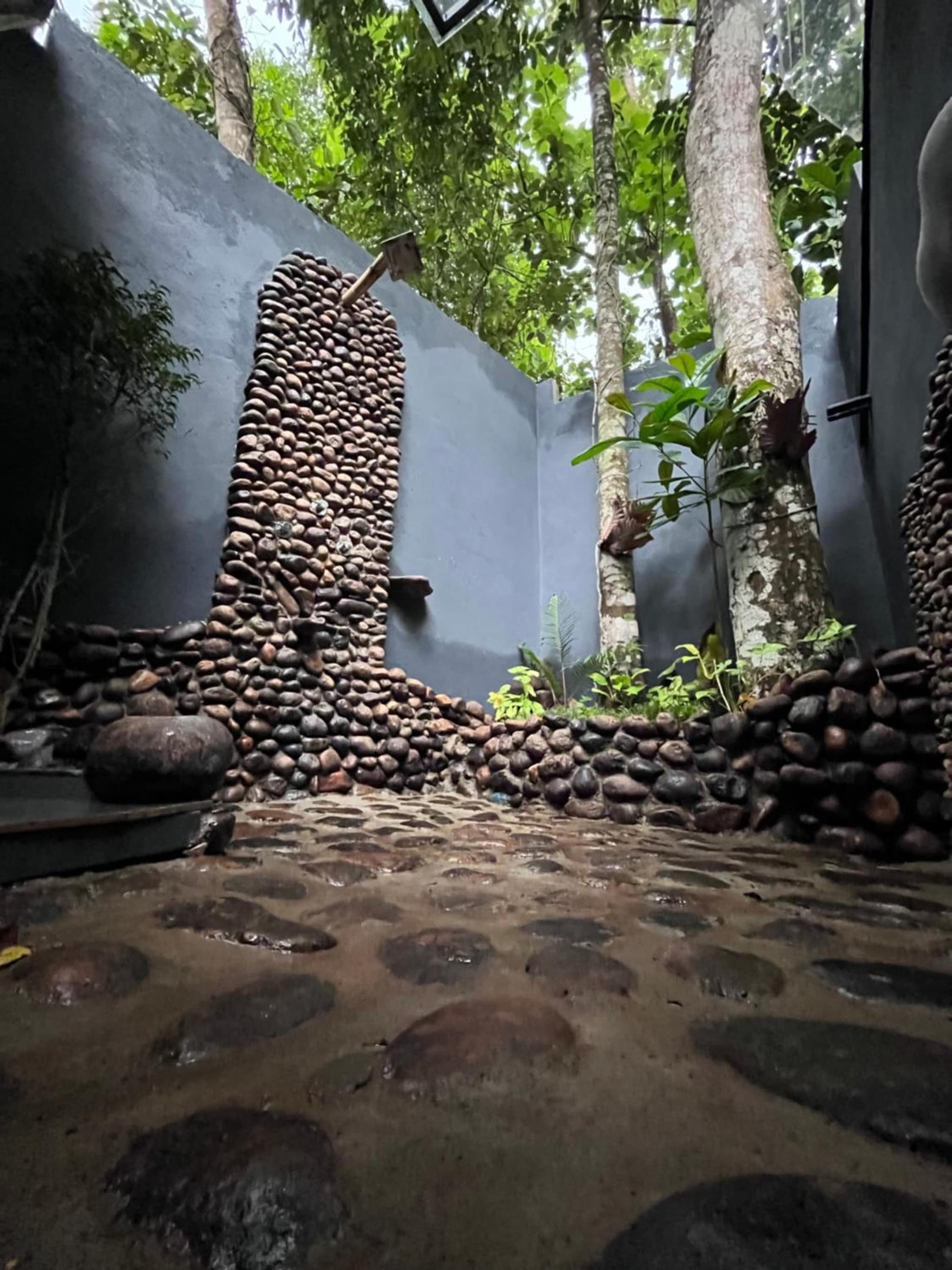 Fab - Bamboo Hut with Open Shower photo 6
