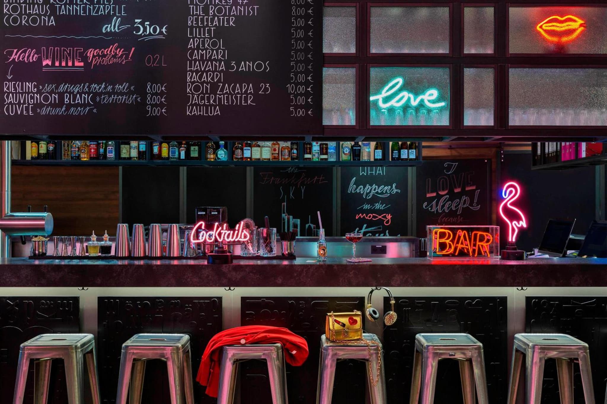 Moxy Frankfurt City Center photo 3