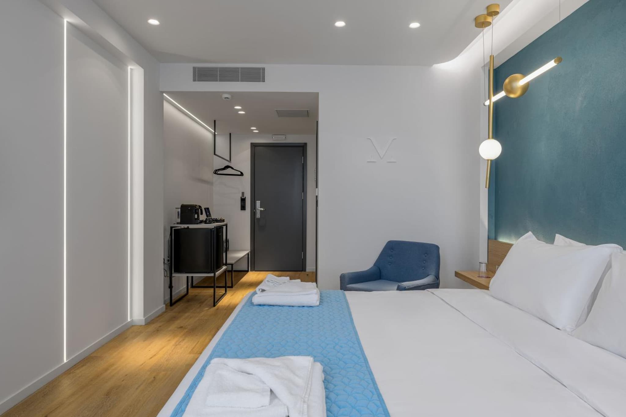 Acropolis Magenta Luxury Suites photo 7