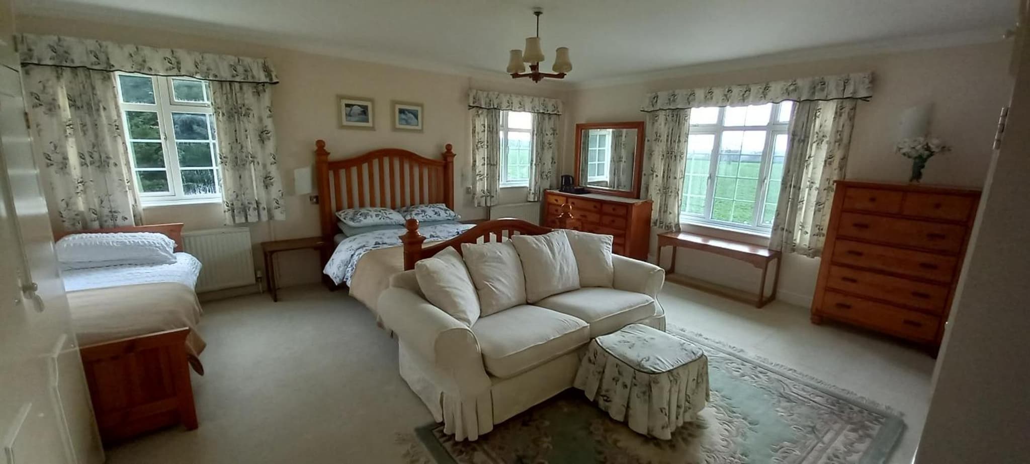 Plumpton House photo 4