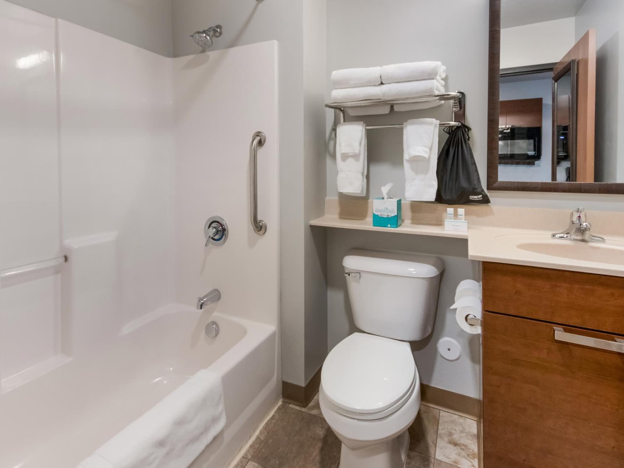My Place Hotel-Yakima, WA photo 5