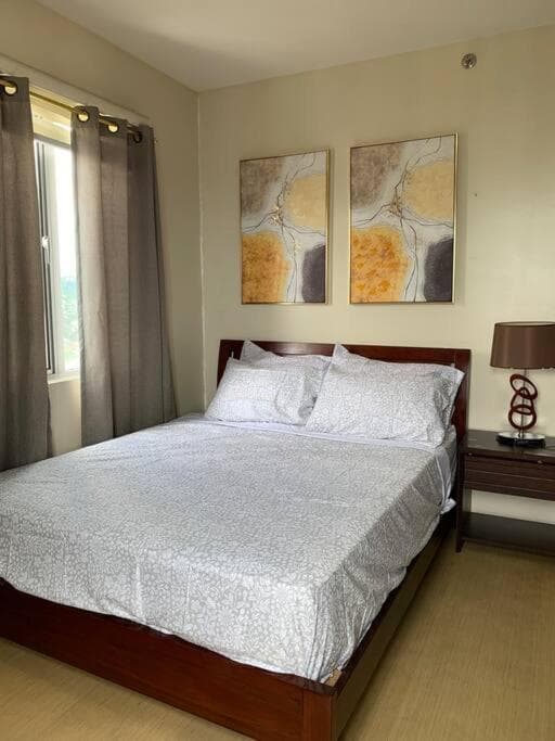 Homey 2 BR Unit w/Pool in Avida IT Park photo 9