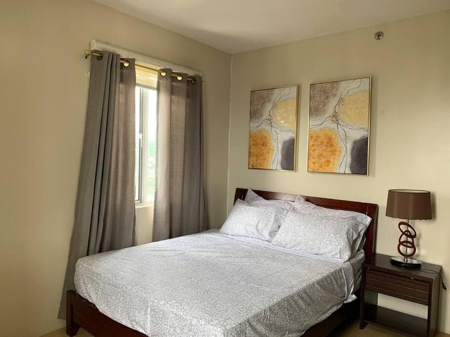 Homey 2 BR Unit w/Pool in Avida IT Park photo 2