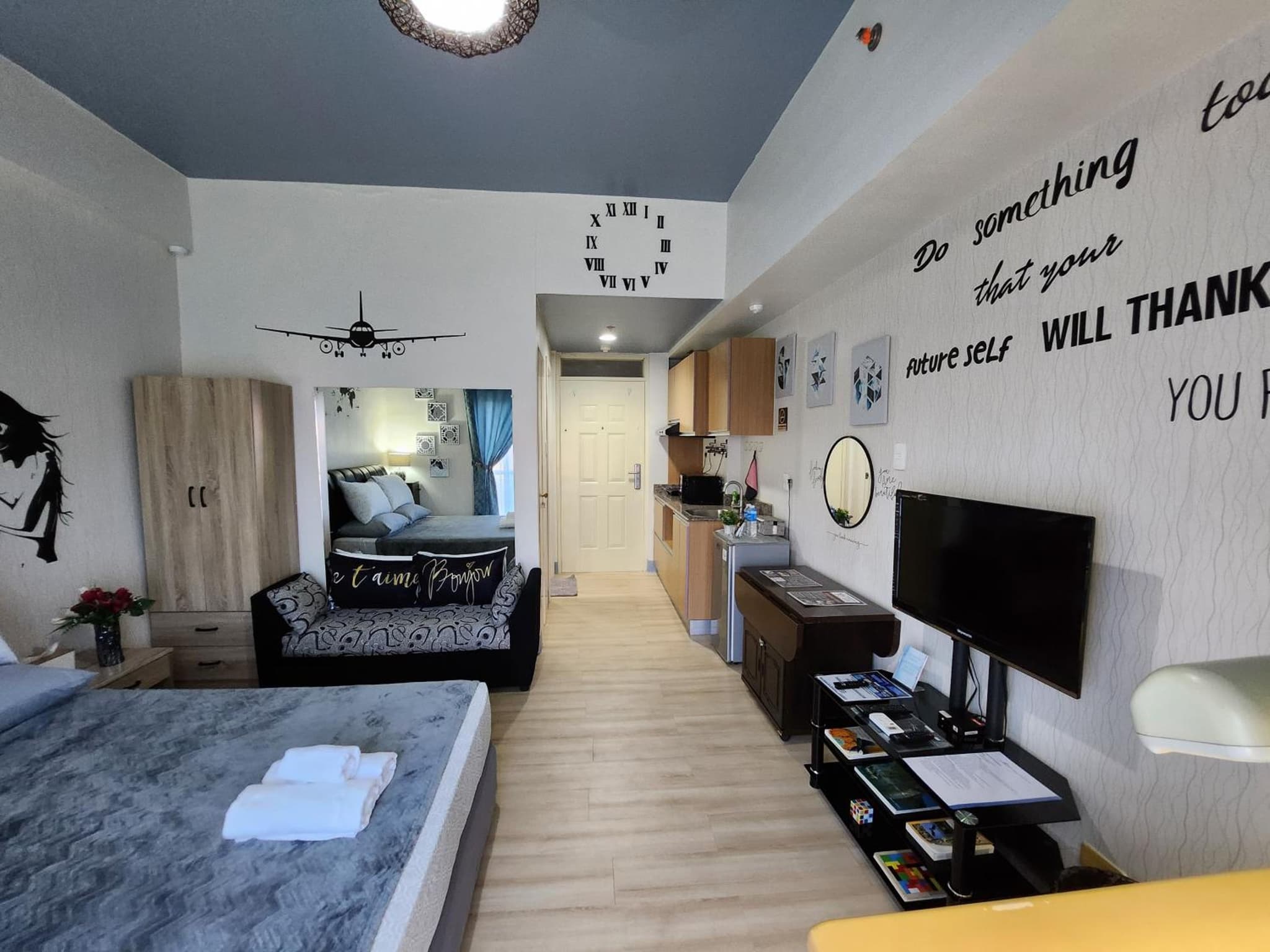 Condo Azur Suites A326 Amani Resorts Residences , 5 minutes Airport, Netflix, Stylish, Cozy with Luxurious Swimming Pool photo 7