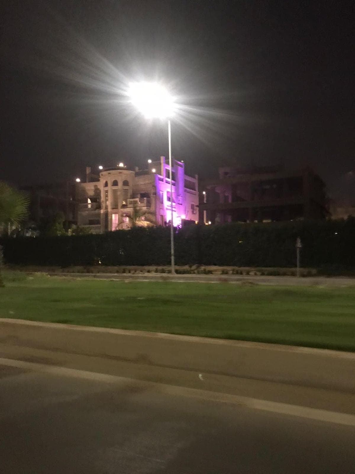 fancy 3 bedrooms apartment for rent in a sheikh zayed compound