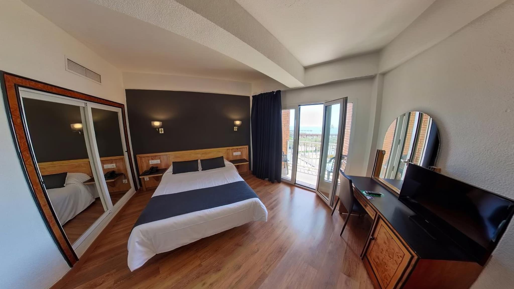 Ohtels Gran Hotel Almeria photo 2