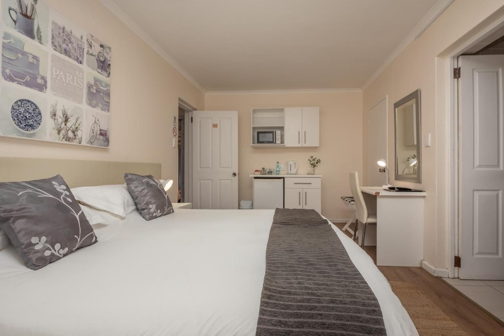 Millard Crescent Guest House photo 6