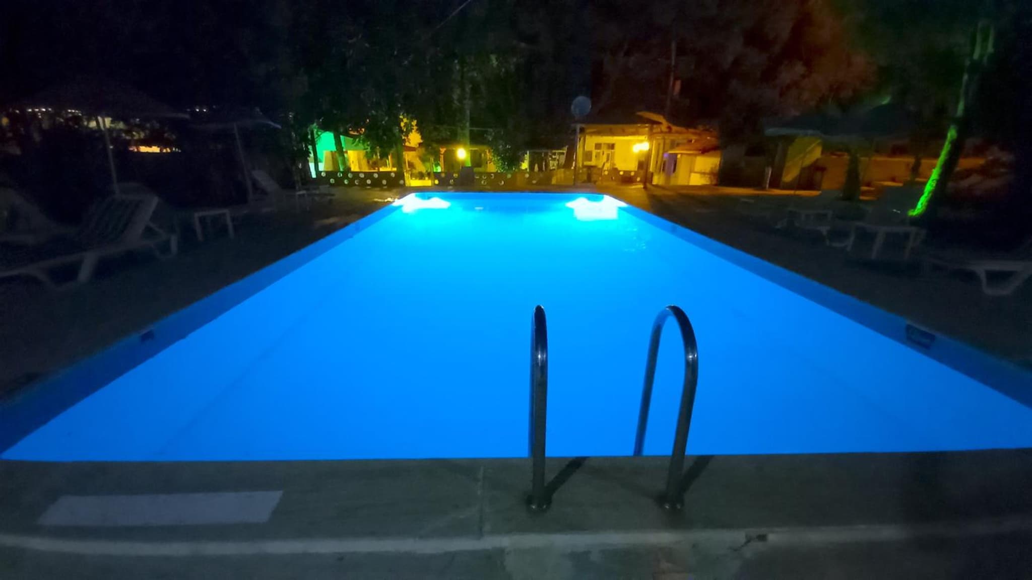 Hotel Tropicana photo 7