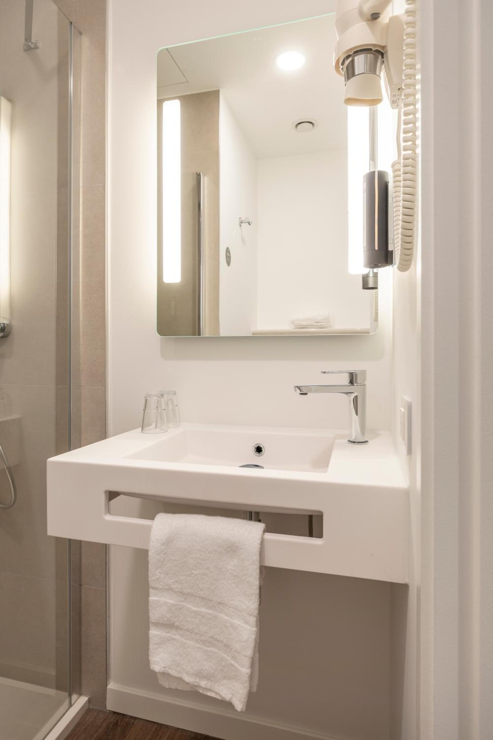 B&B HOTEL Namur photo 8