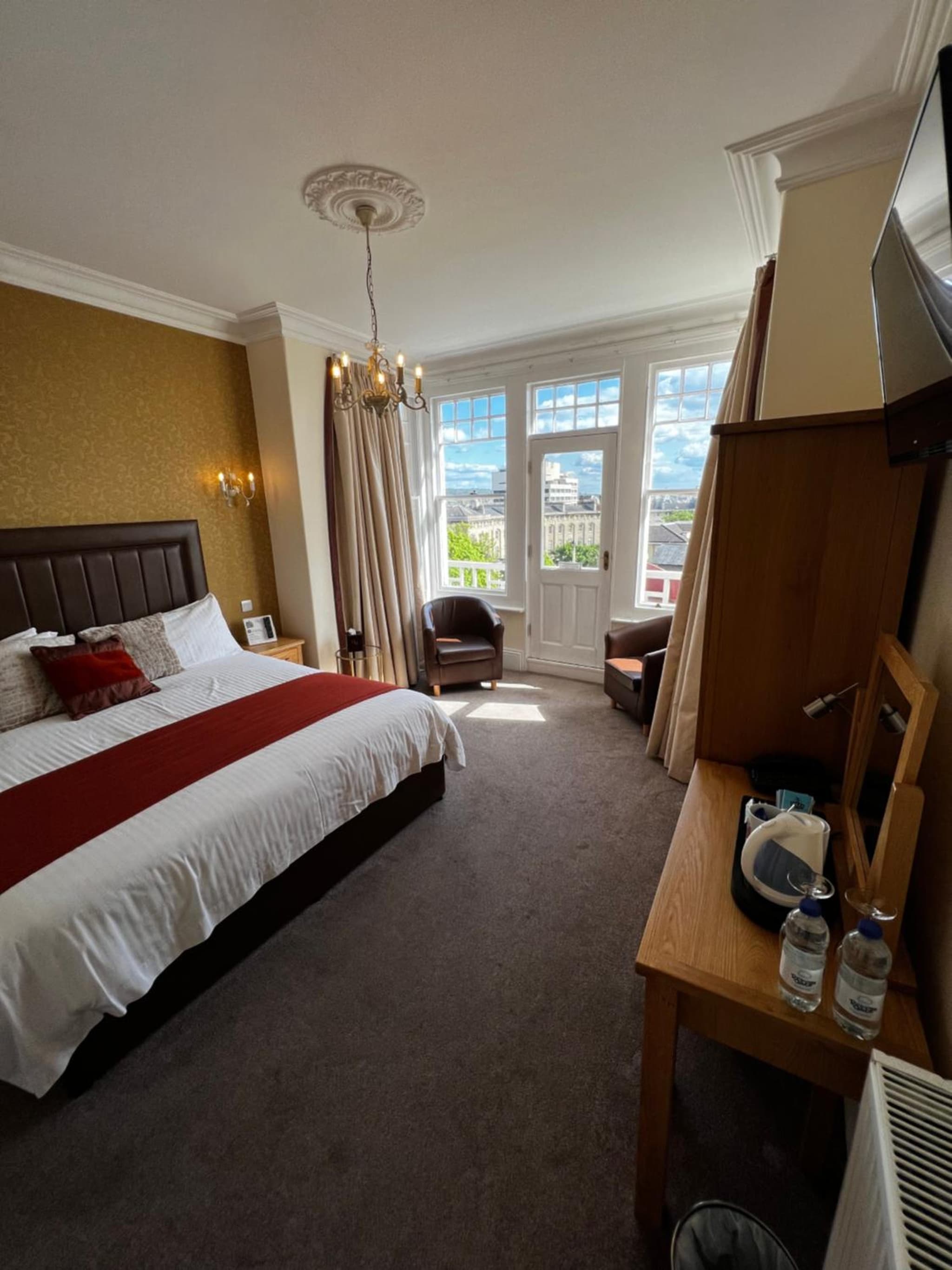 Queenswood Hotel photo 3